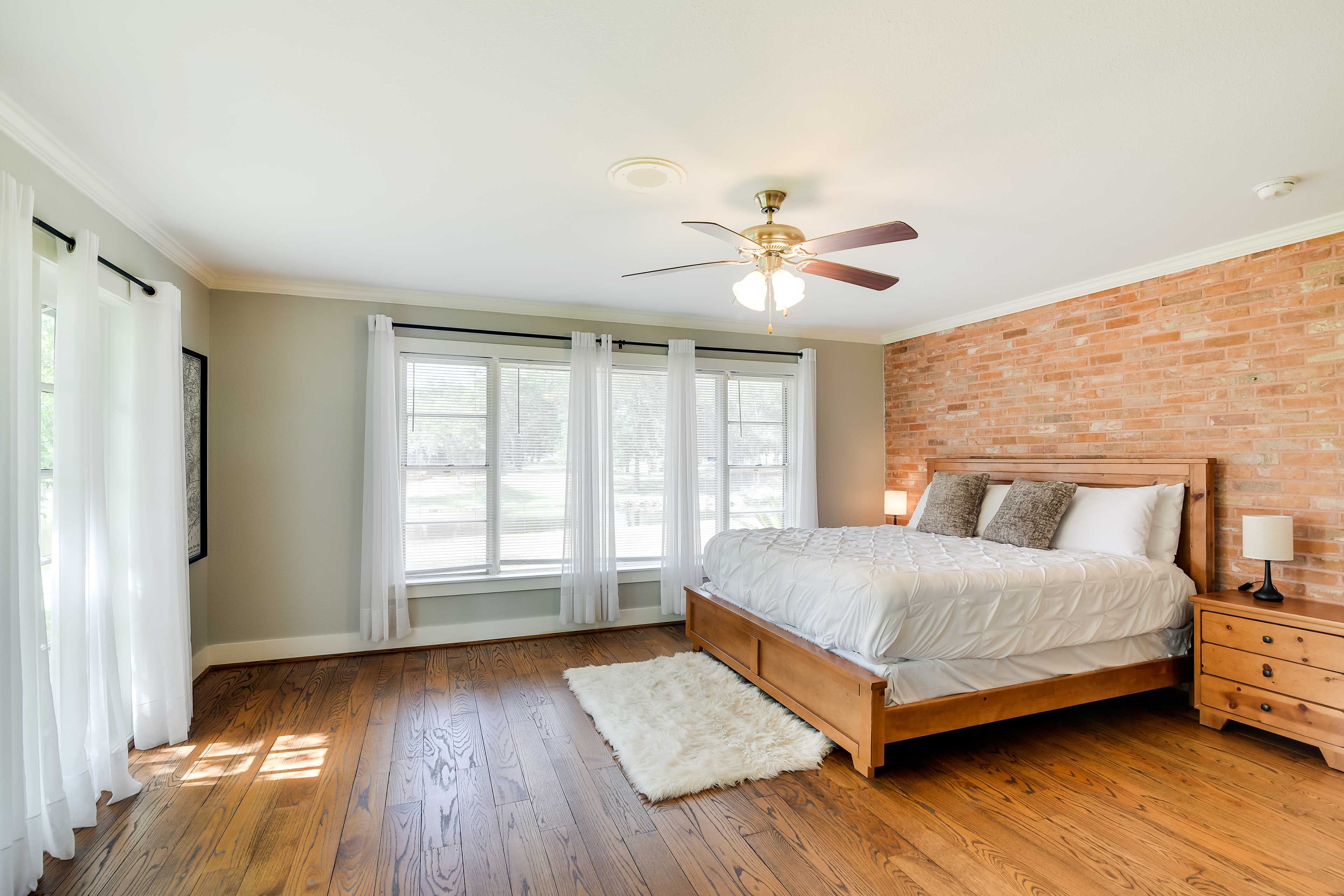 Bedroom 3 | King Bed