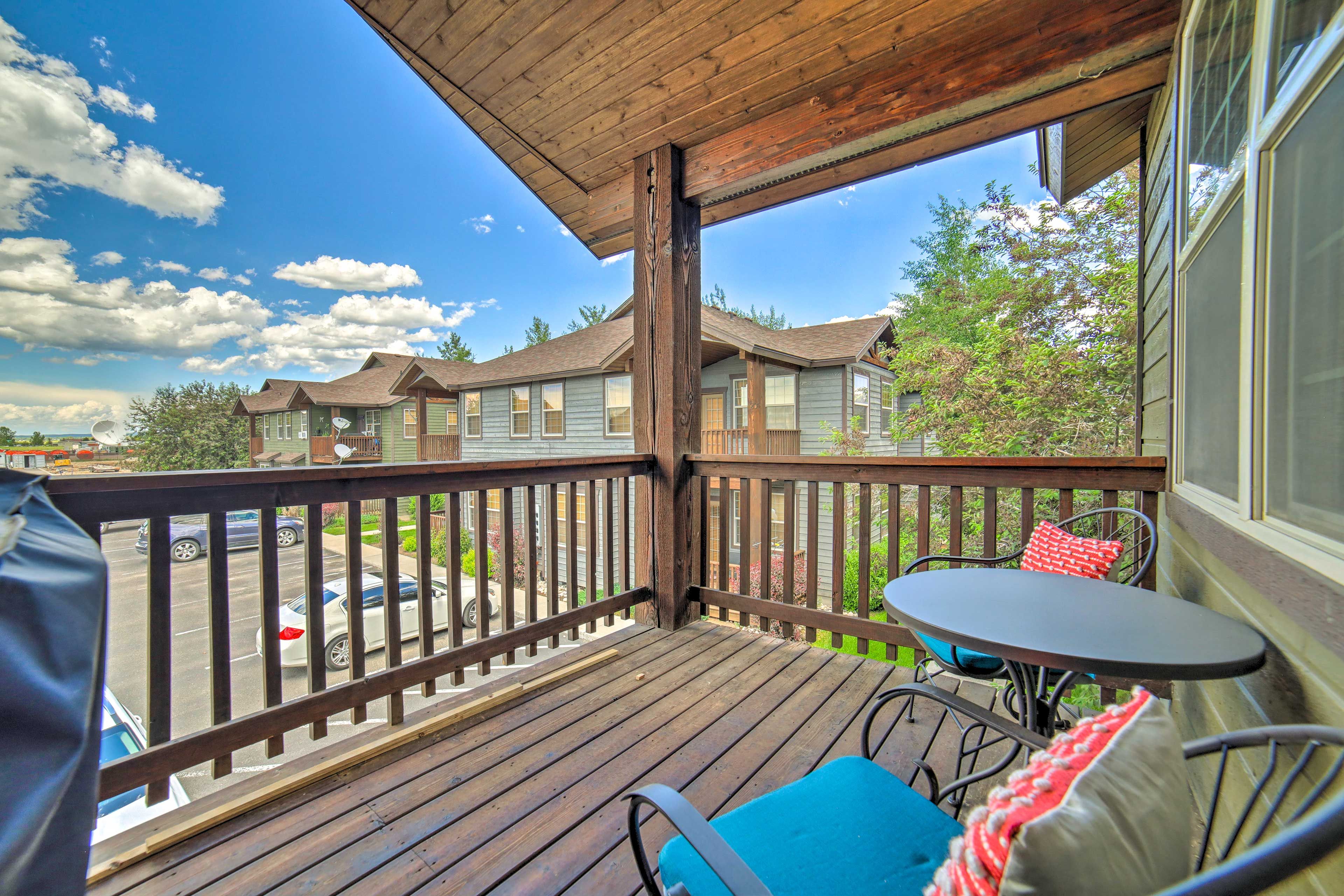 2 Balconies