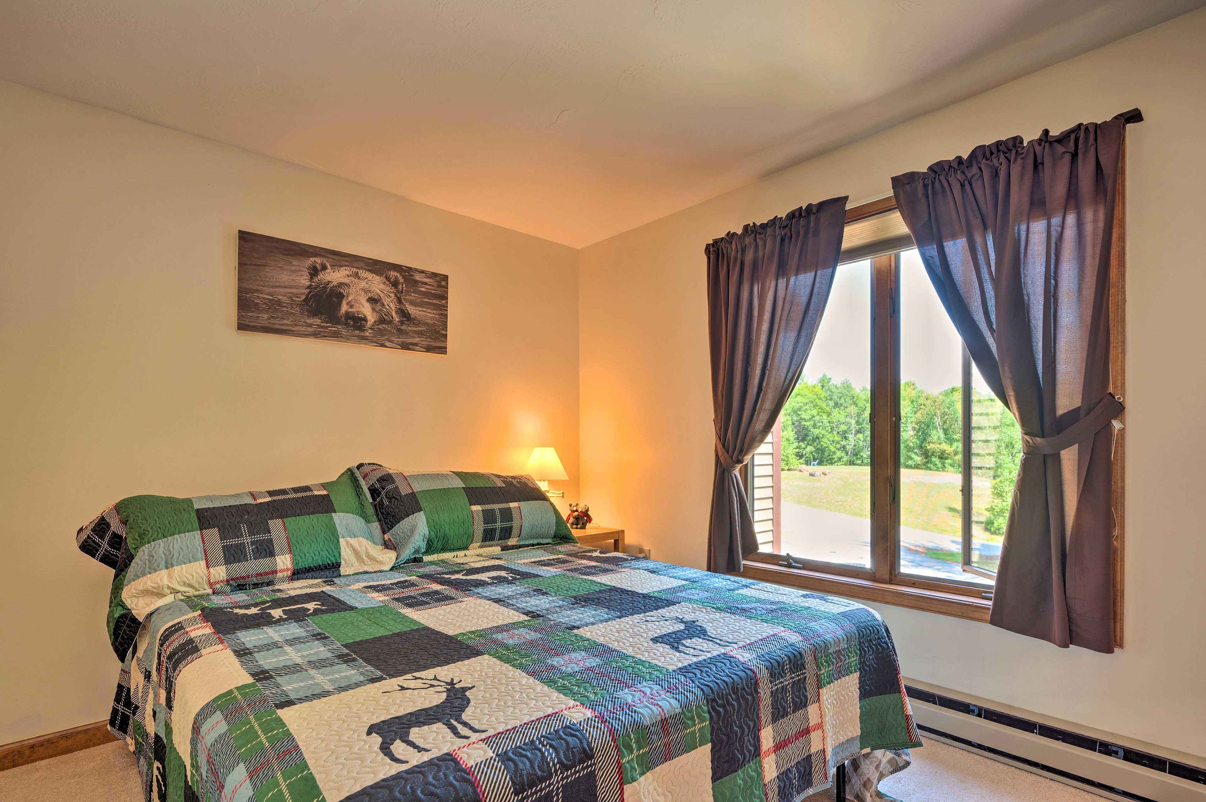 Bedroom 2 | Queen Bed
