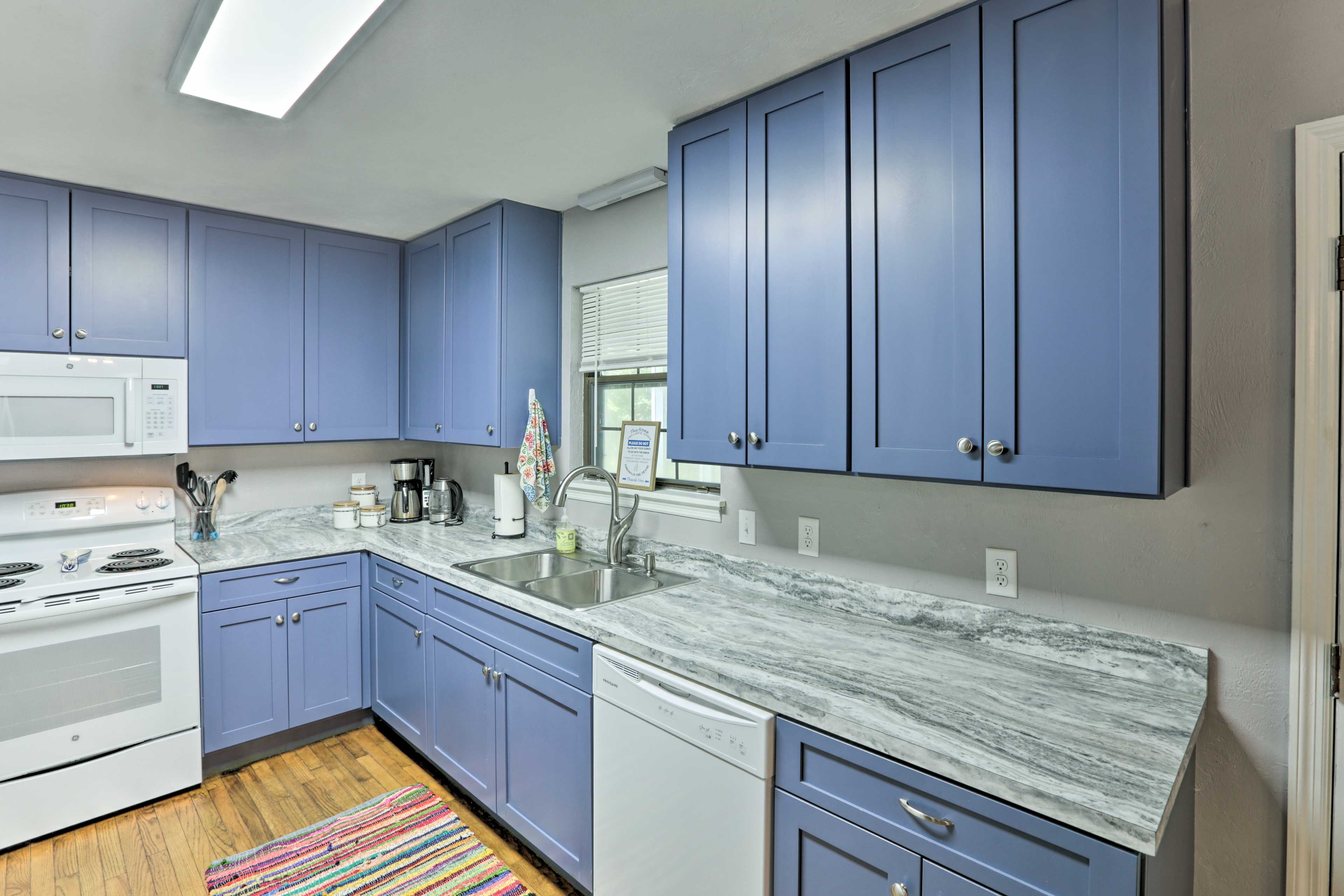 Kitchen | Dishwasher | Coffee Maker