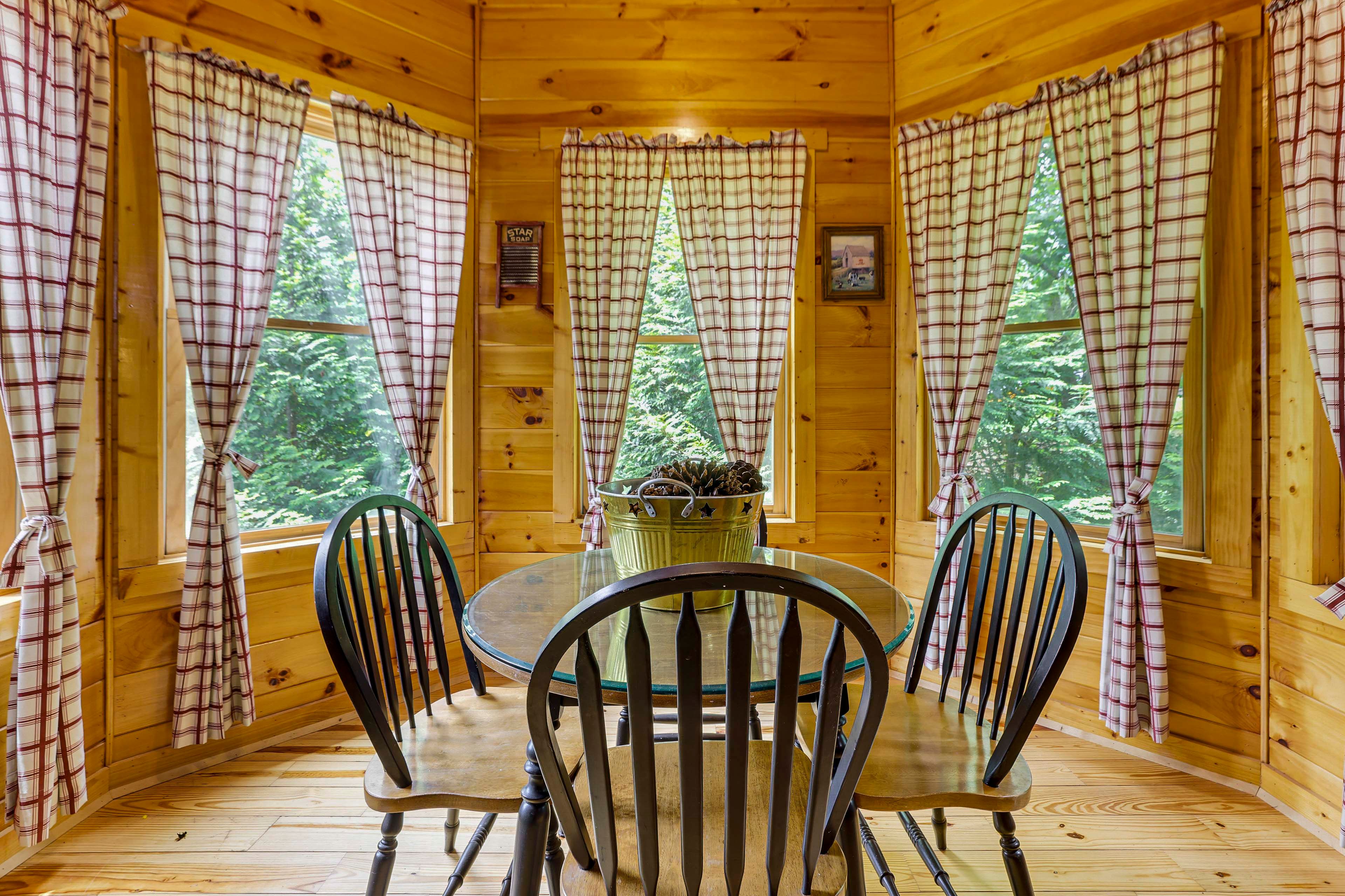 Additional Dining Area | Main Level