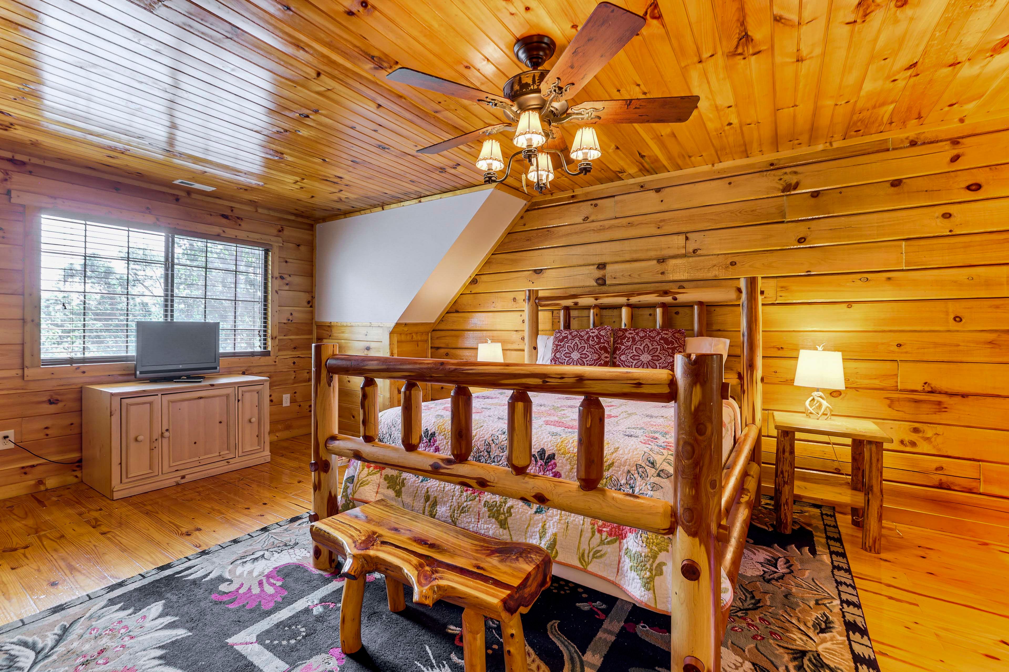 Bedroom 2 | Queen Bed | Upper Level | Stairs Required