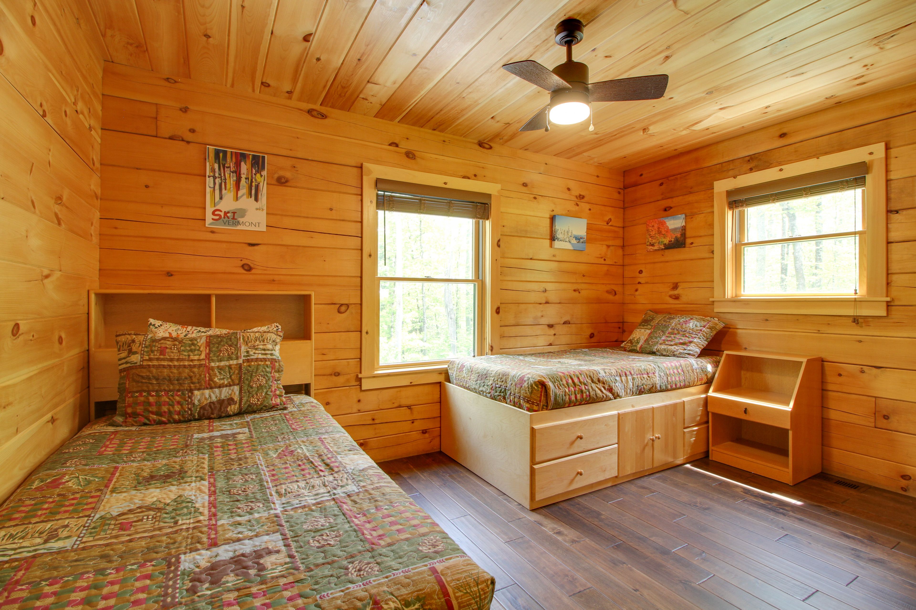 Bedroom 2 (Okemo Room) | 2 Twin Beds | 1st Floor