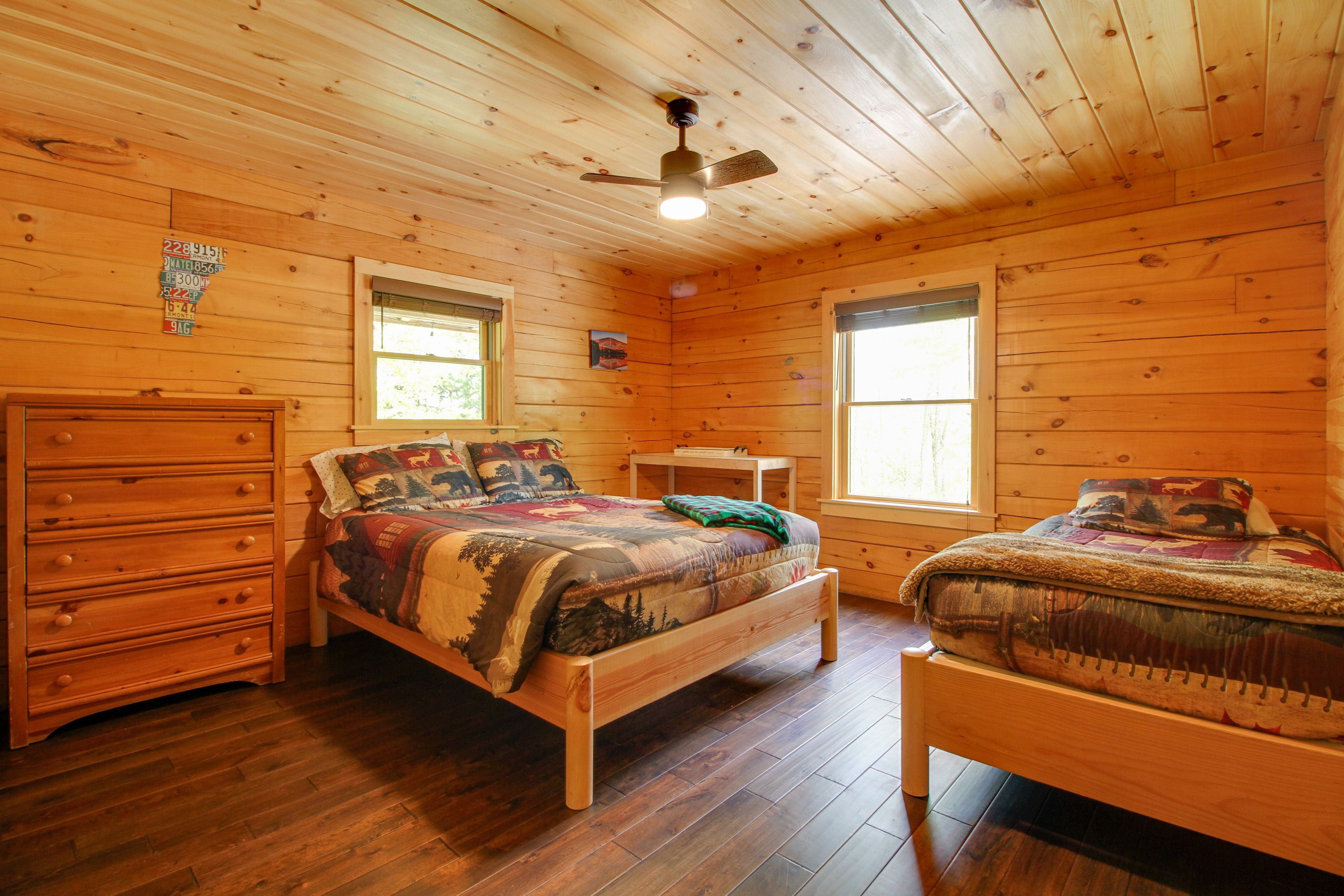 Bedroom 3 (Stratton Room) | Queen Bed | Twin Bed | 1st Floor