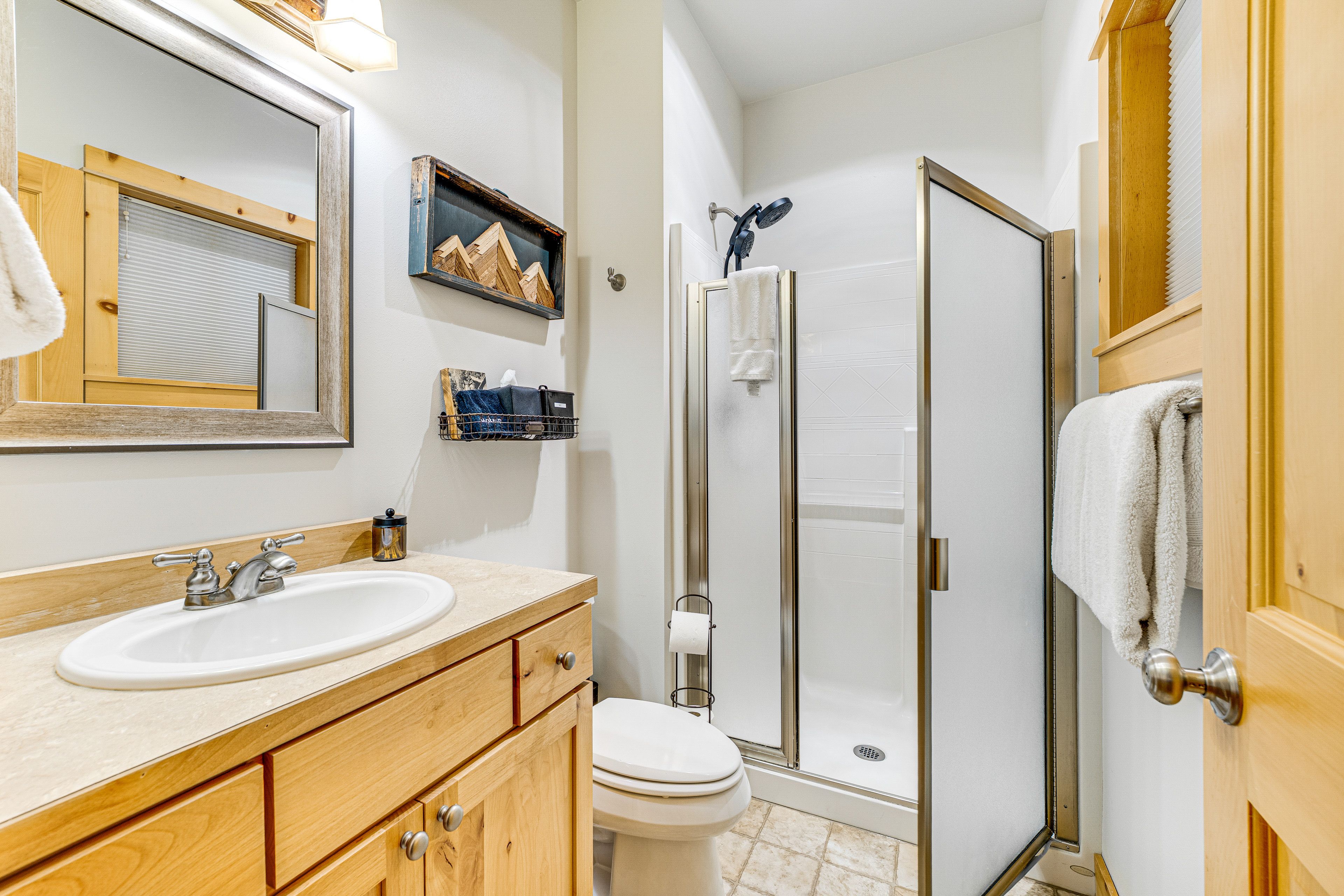 Full Bathroom | 1st Floor