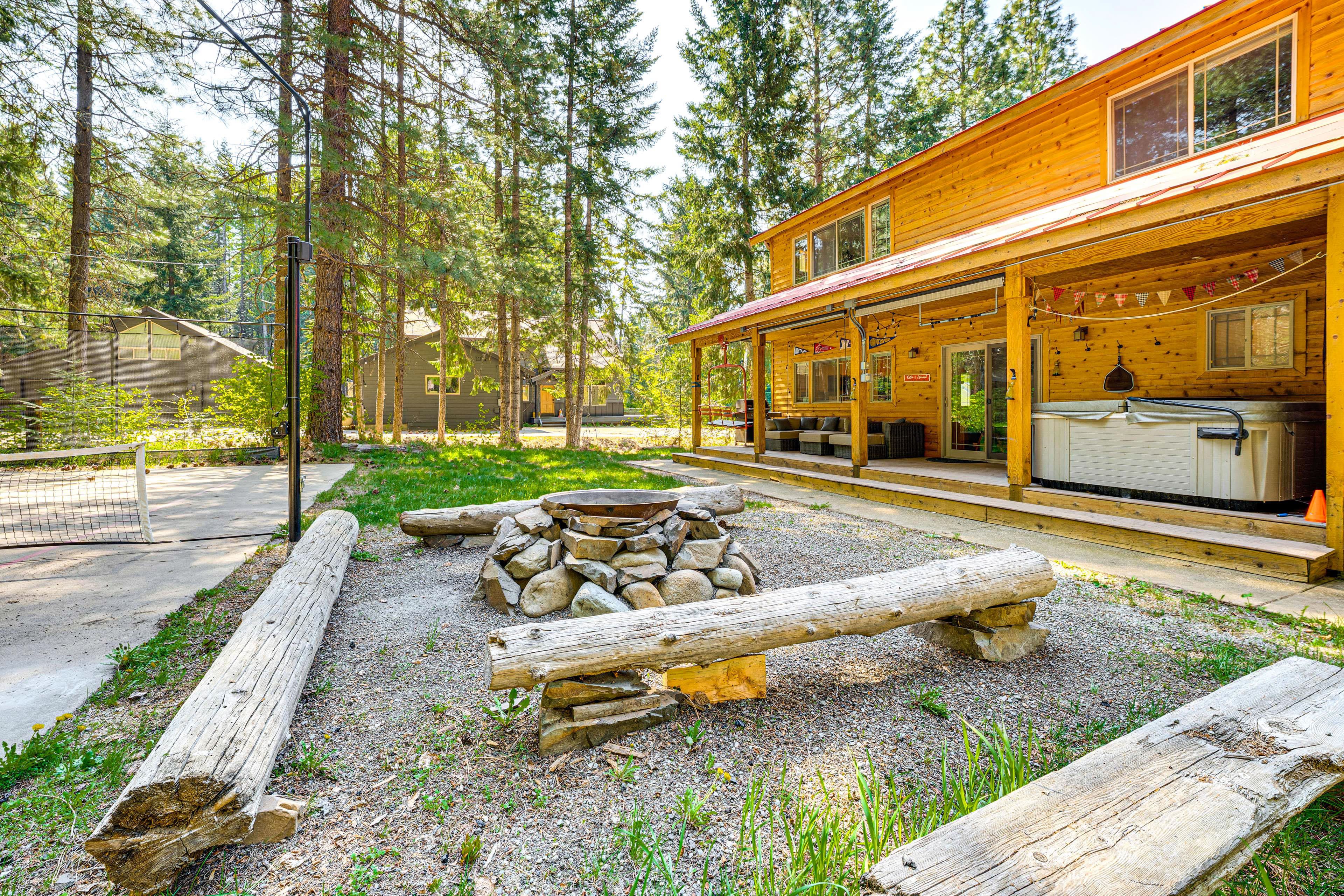 Ronald Vacation Rental | 3BR | 2BA | 1,708 Sq Ft | Stairs Required