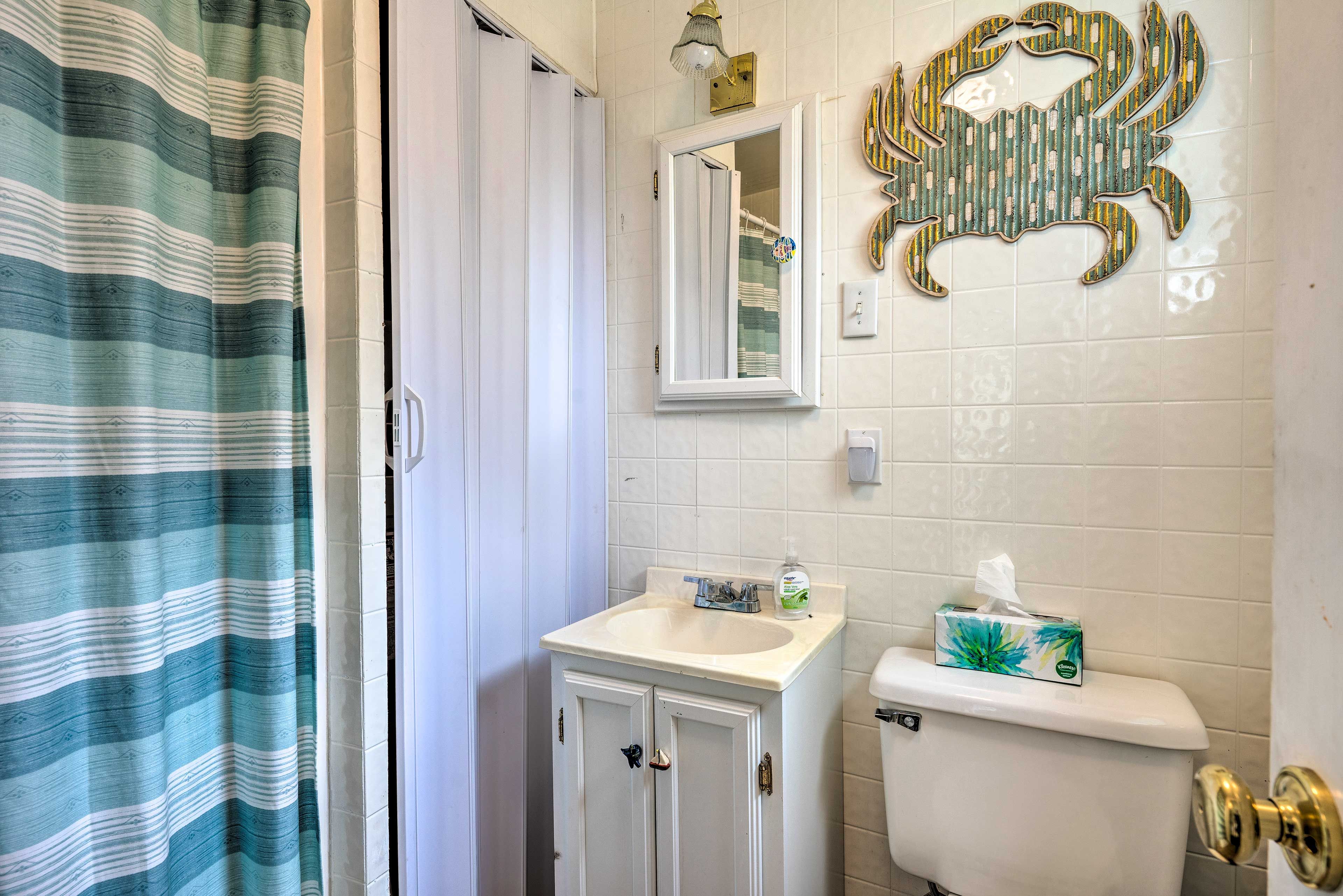 Full Bath | Hair Dryer