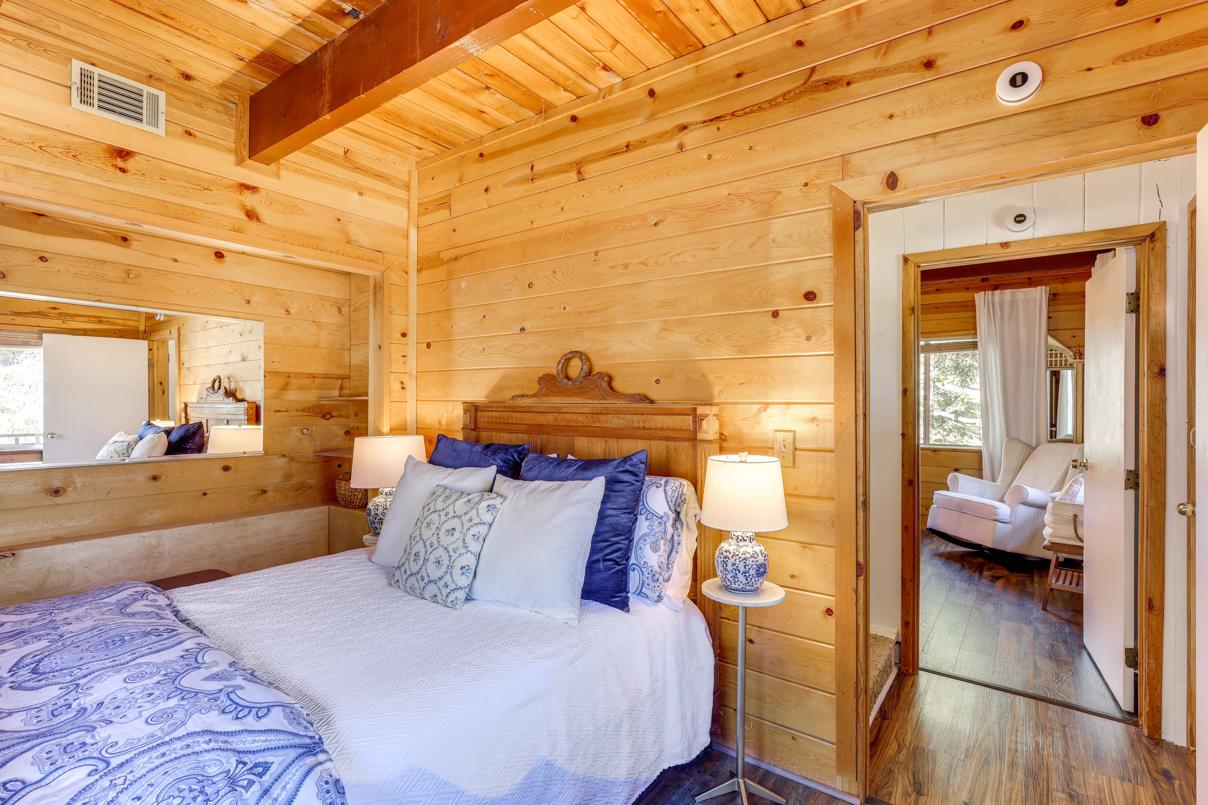 Bedroom 1 | Lower Level | King Bed | Linens Provided