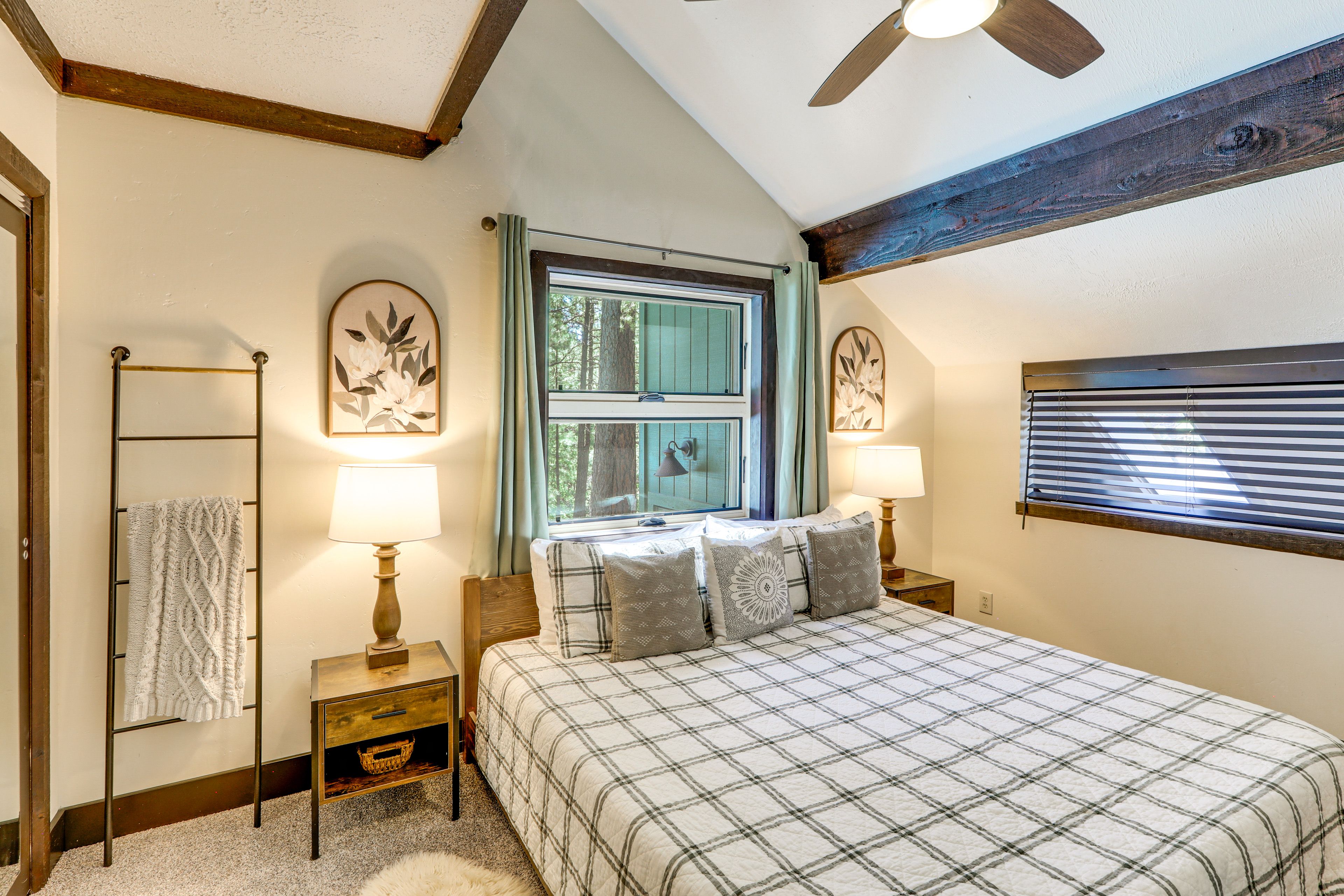 Bedroom 1 | King Bed | Linens Provided