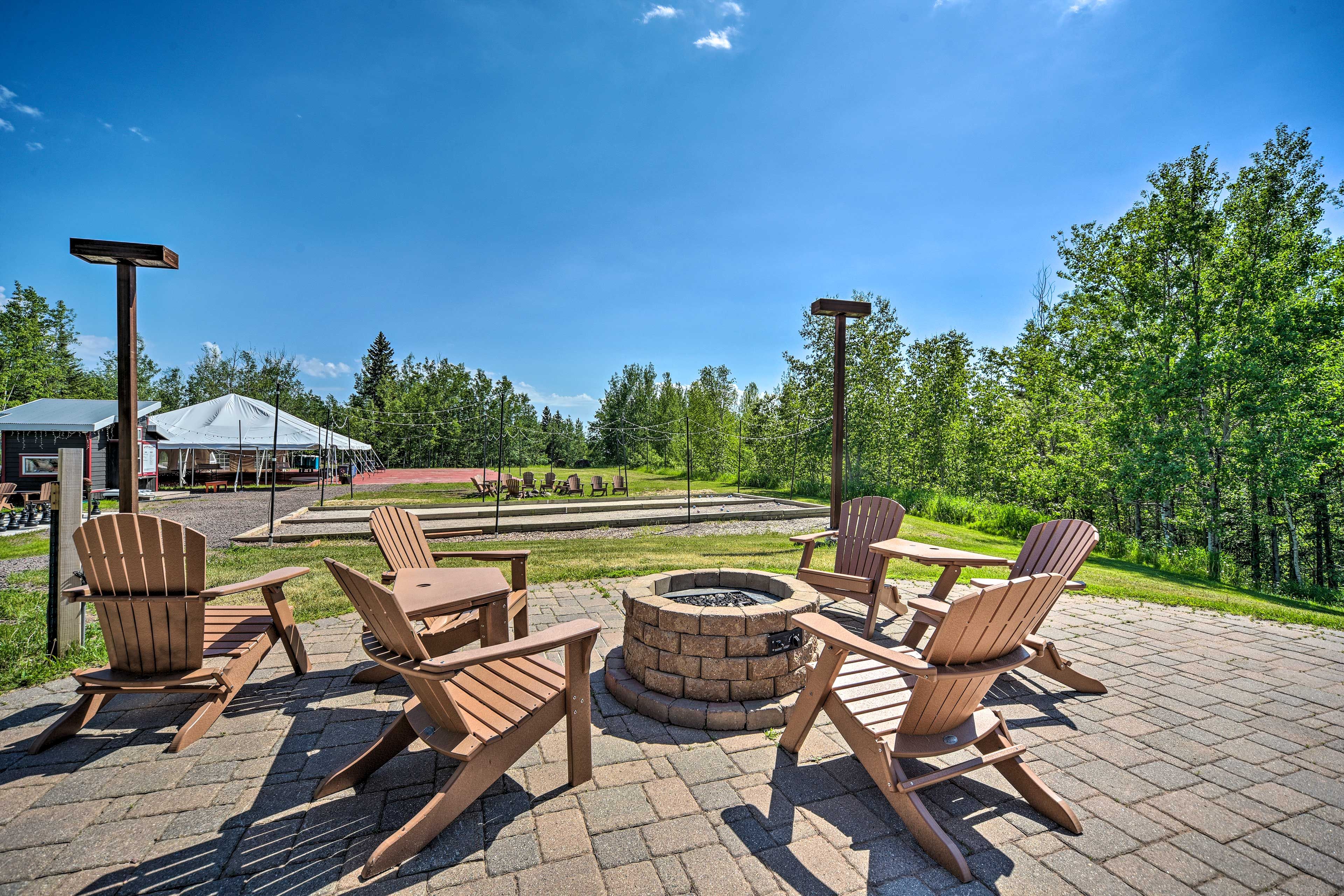 Caribou Highlands Outdoor Seating & Fire Pit