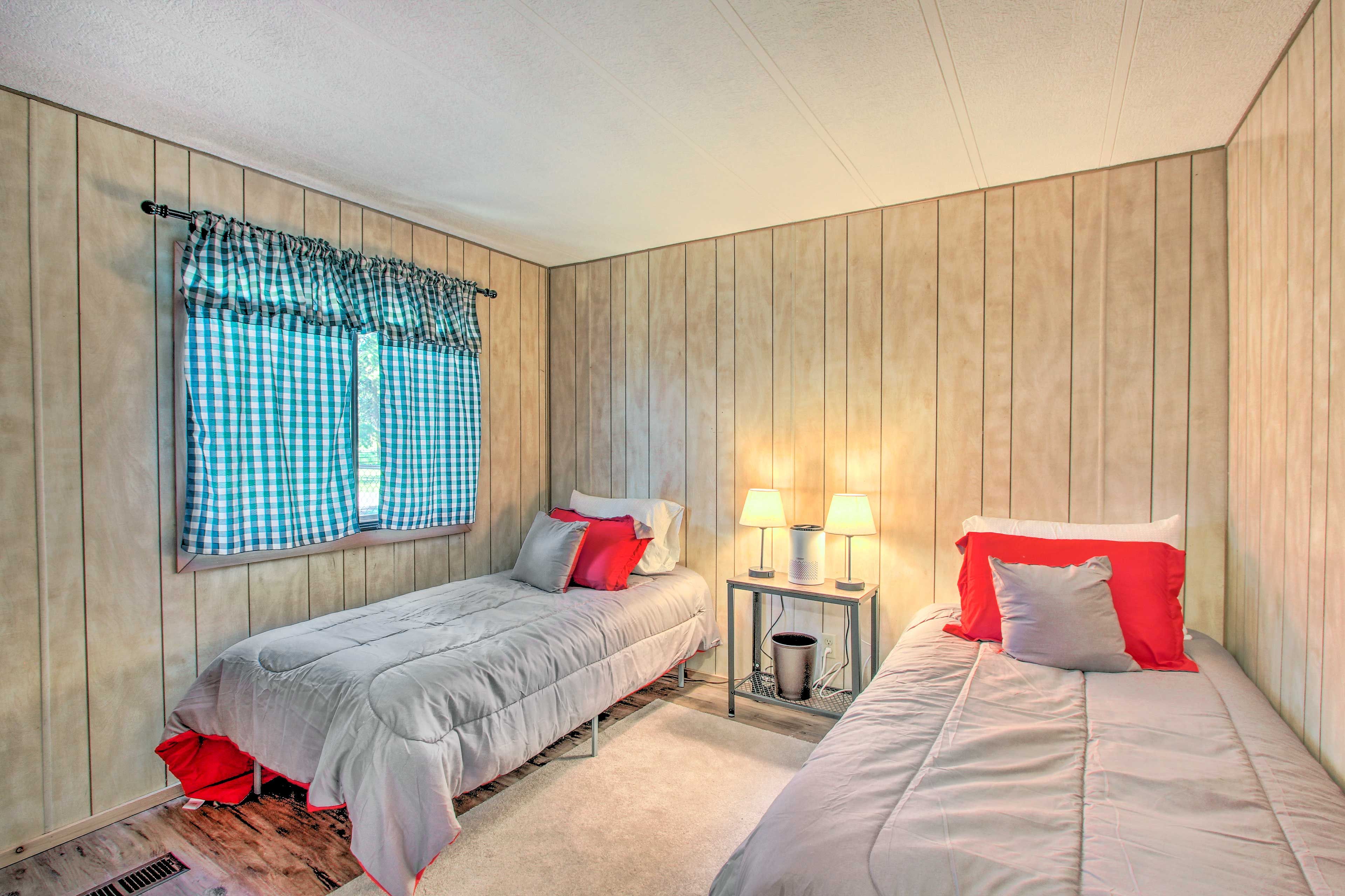 Bedroom 3 | 2 Twin Beds
