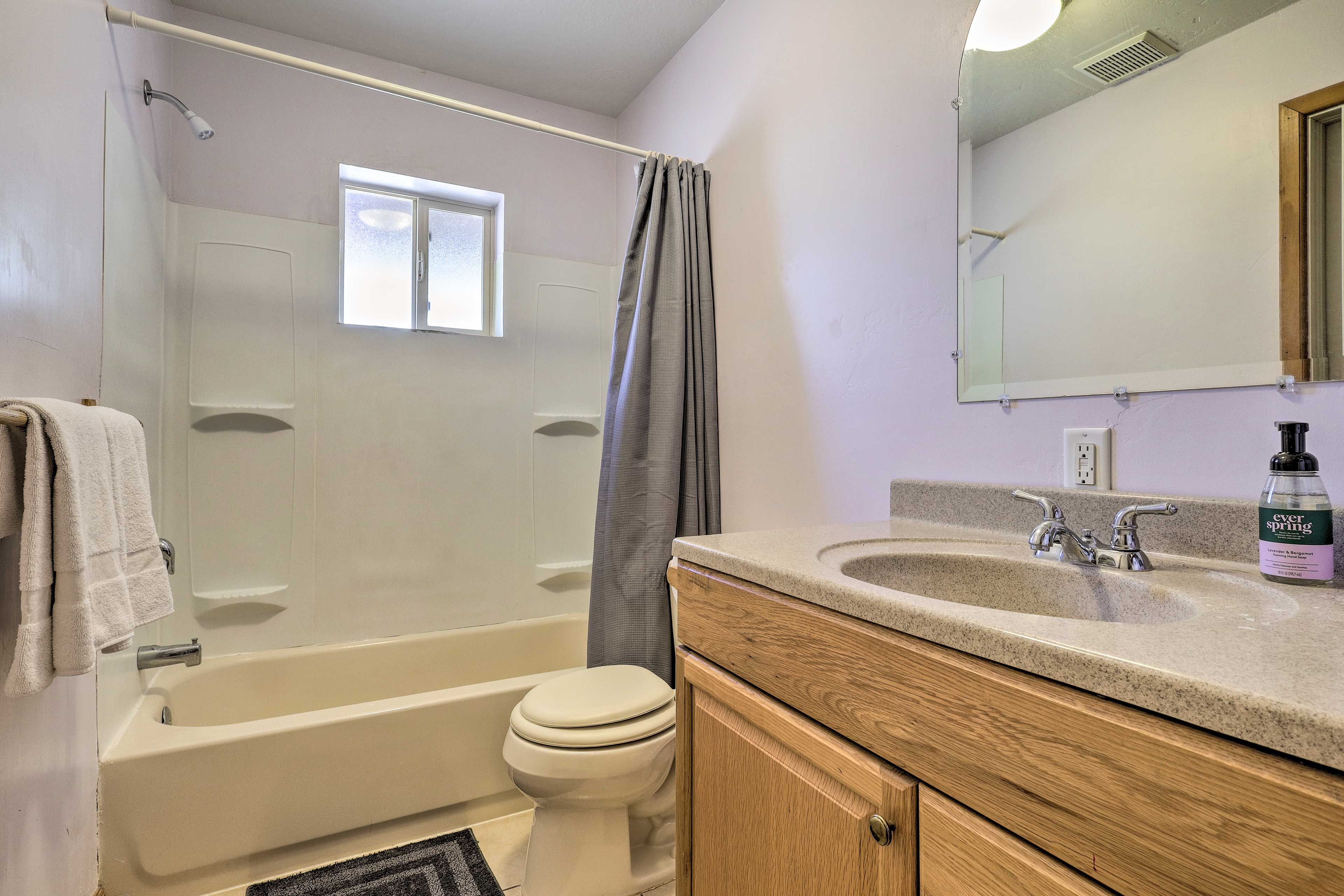 En-Suite Bathroom | Towels Provided
