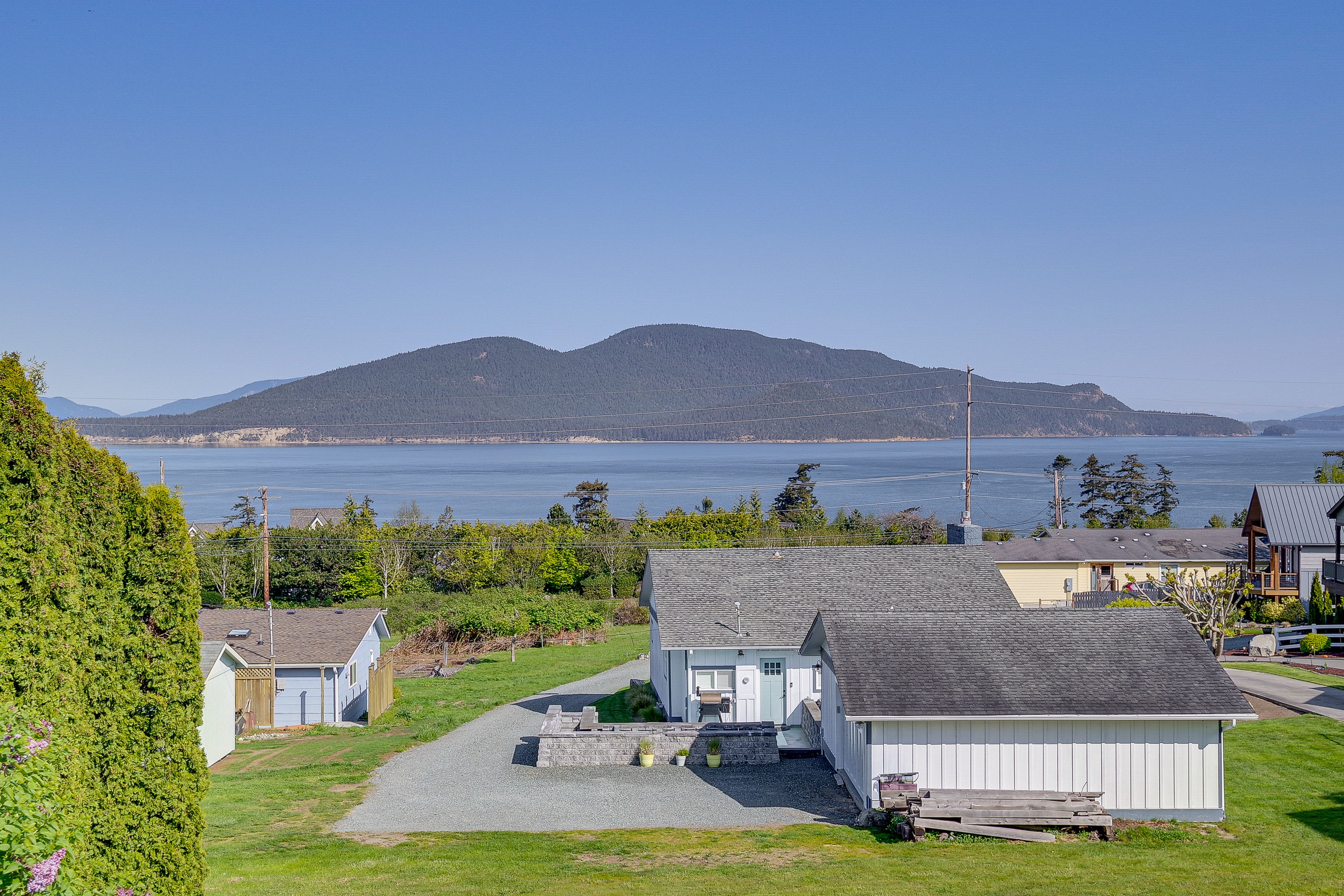 Anacortes Vacation Rental | 3BR | 2BA | 1,500 Sq Ft | Step-Free Access