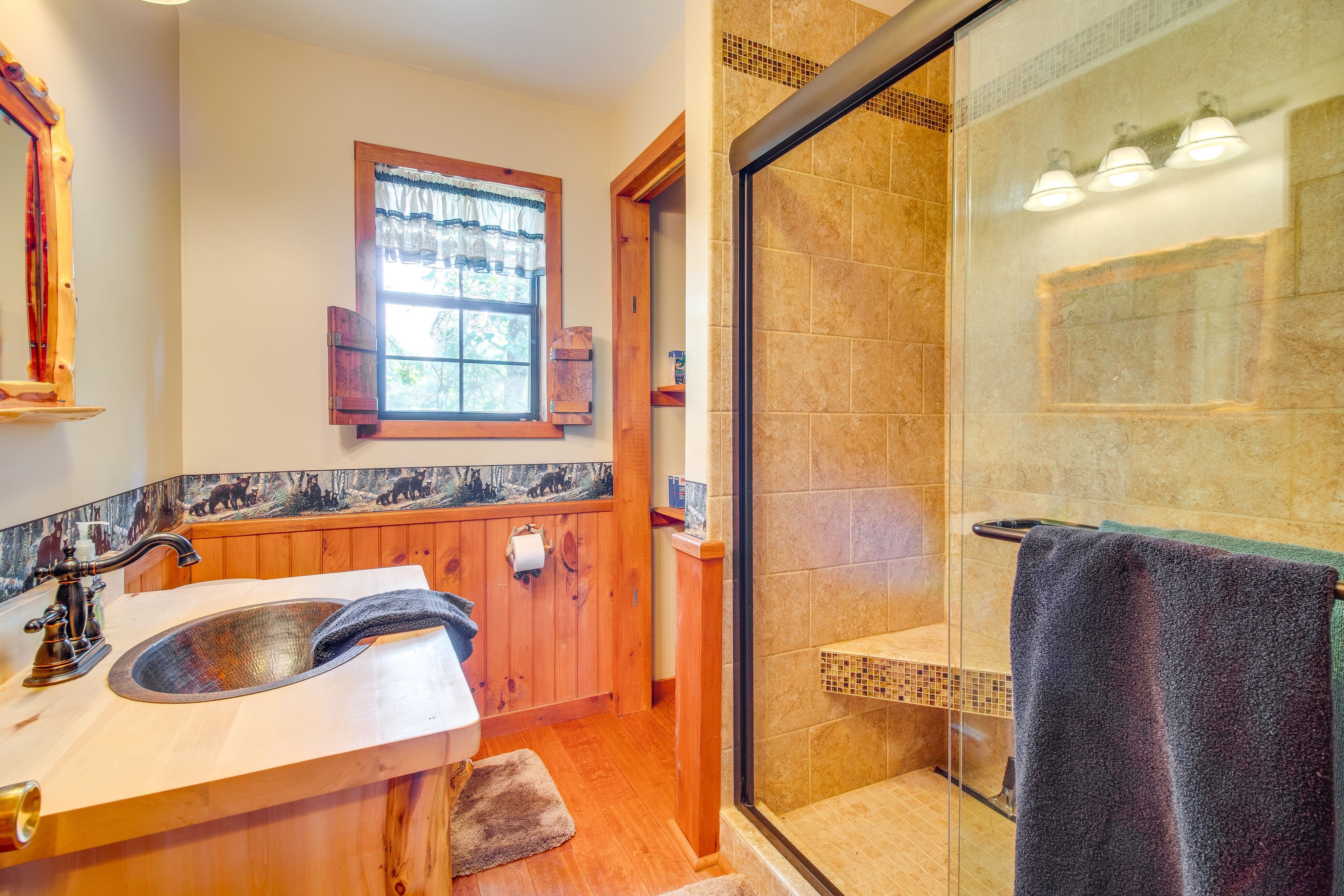 Full Bathroom