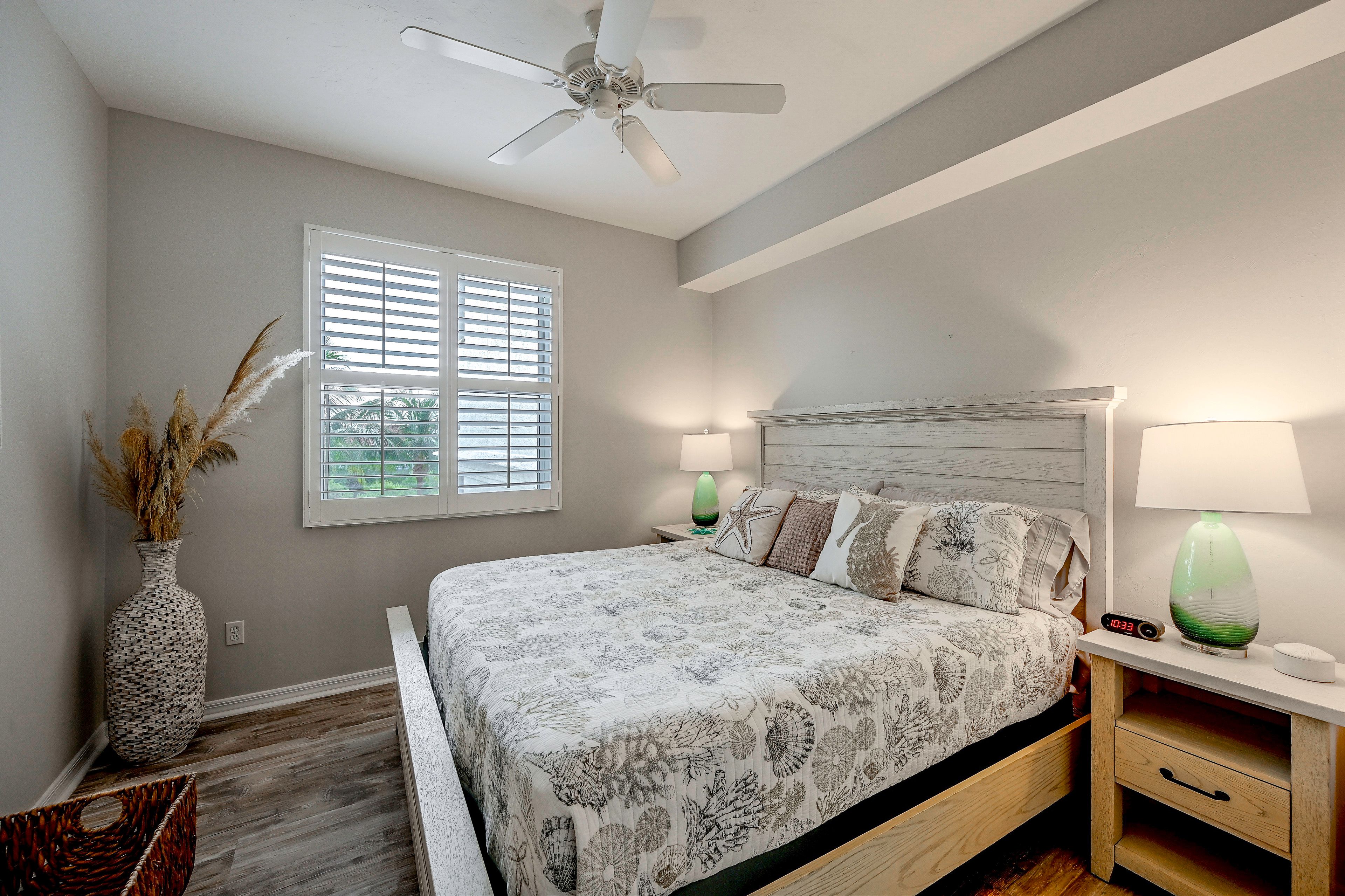 Bedroom 2 | King Bed