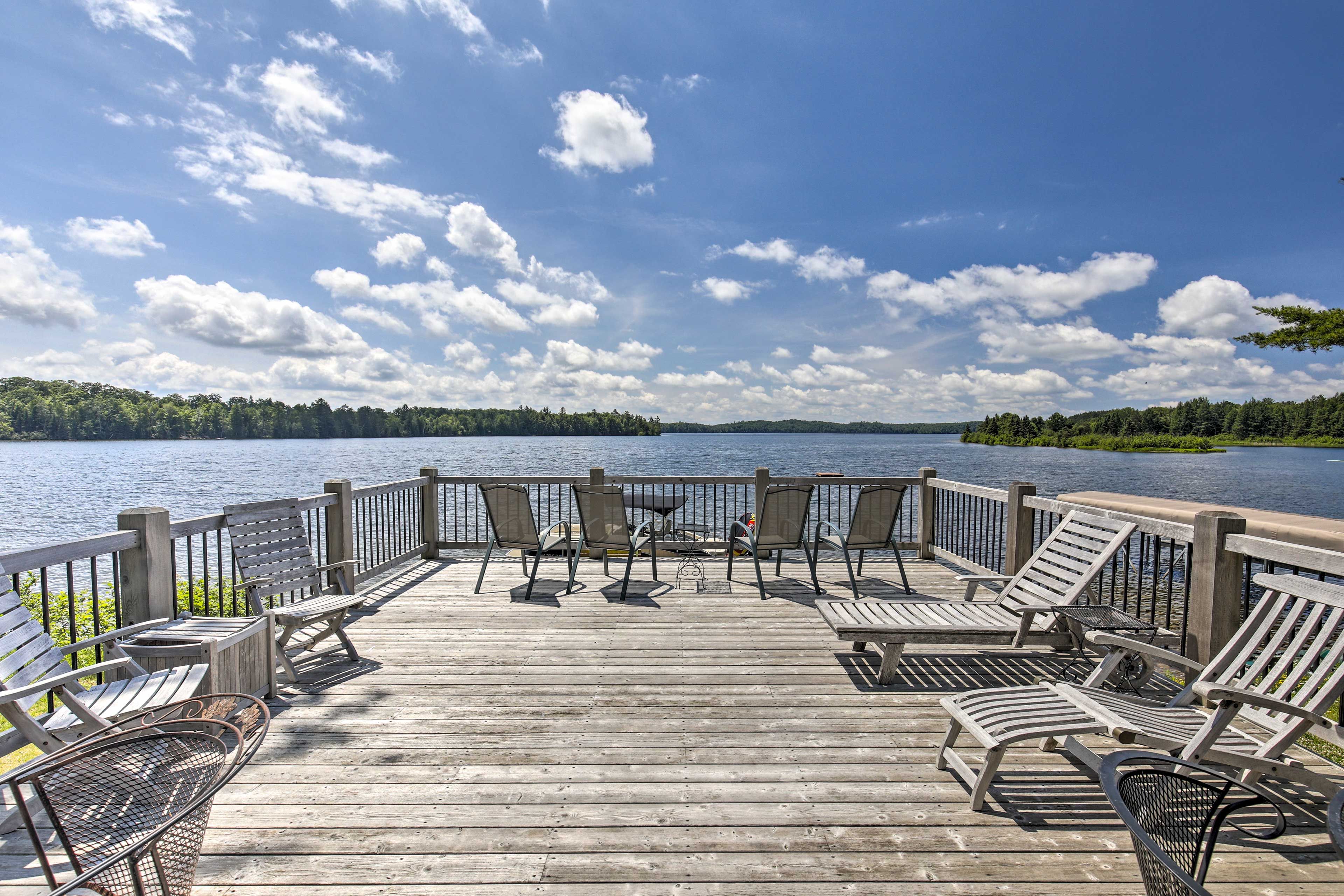 Deck | Outdoor Seating & Dining Areas | Star Lake Views
