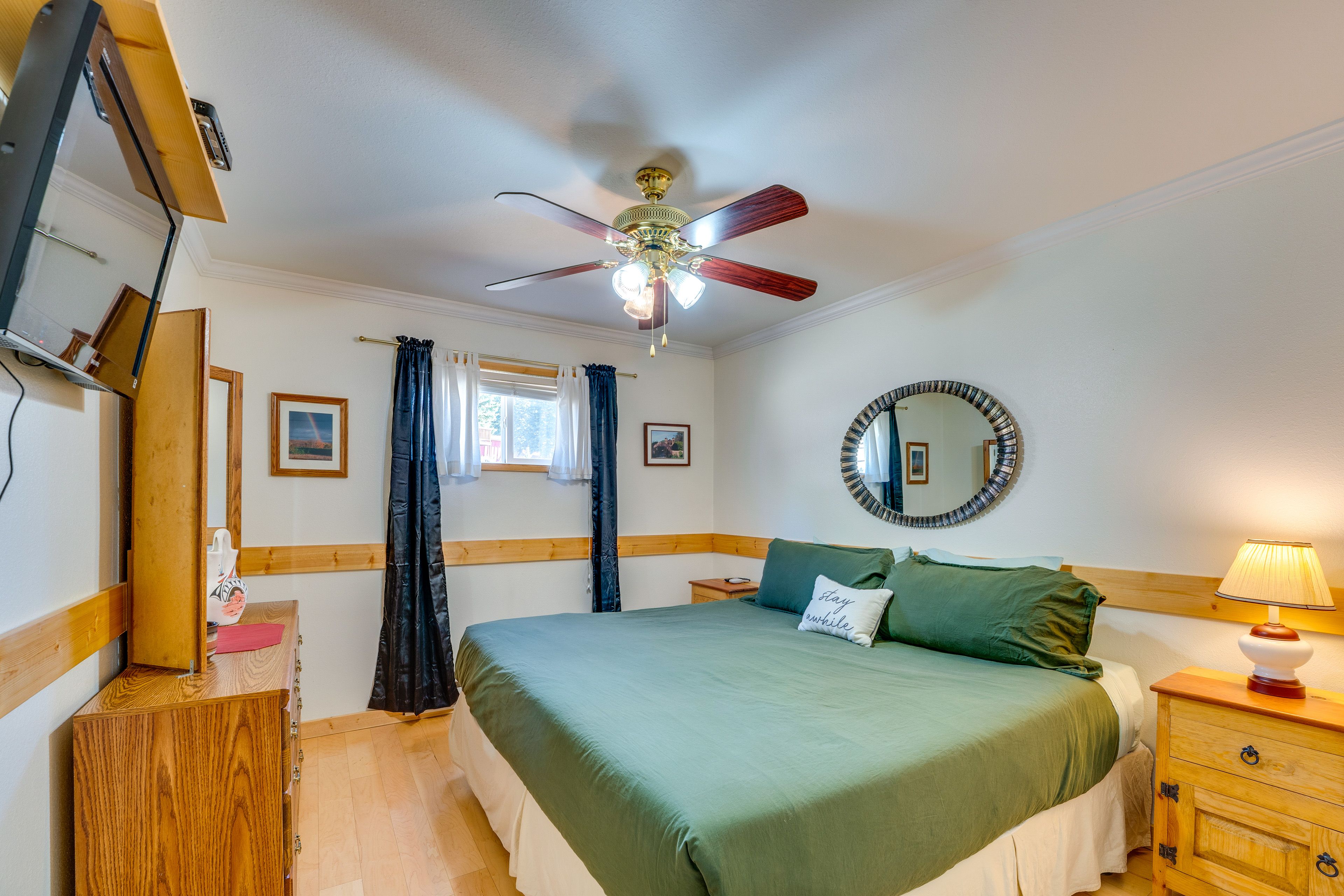 Bedroom 1 | King Bed | Linens Provided