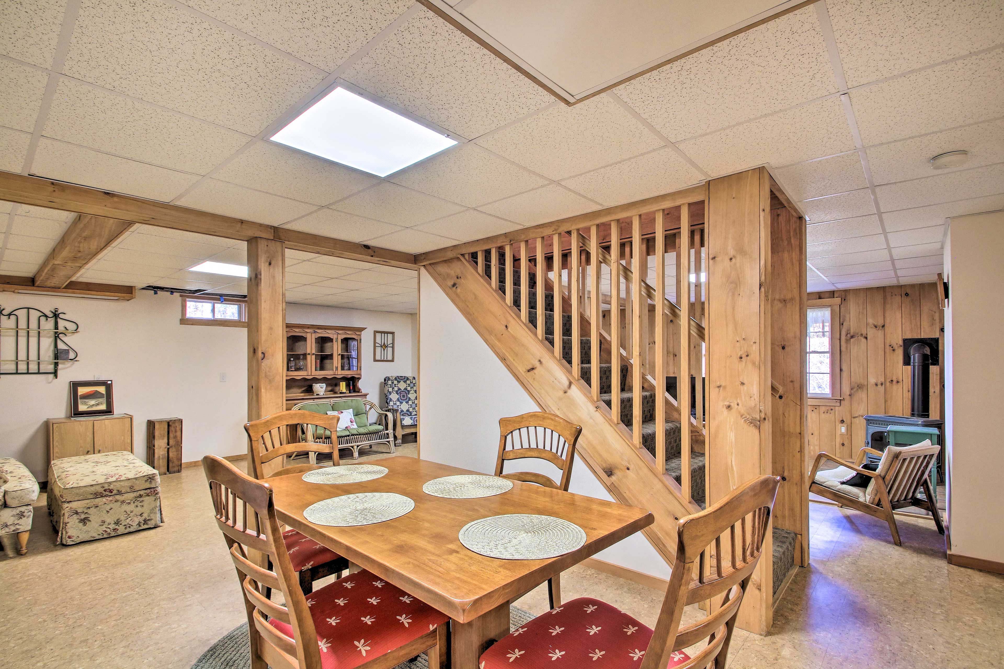 Additional Dining Area | Dining Table