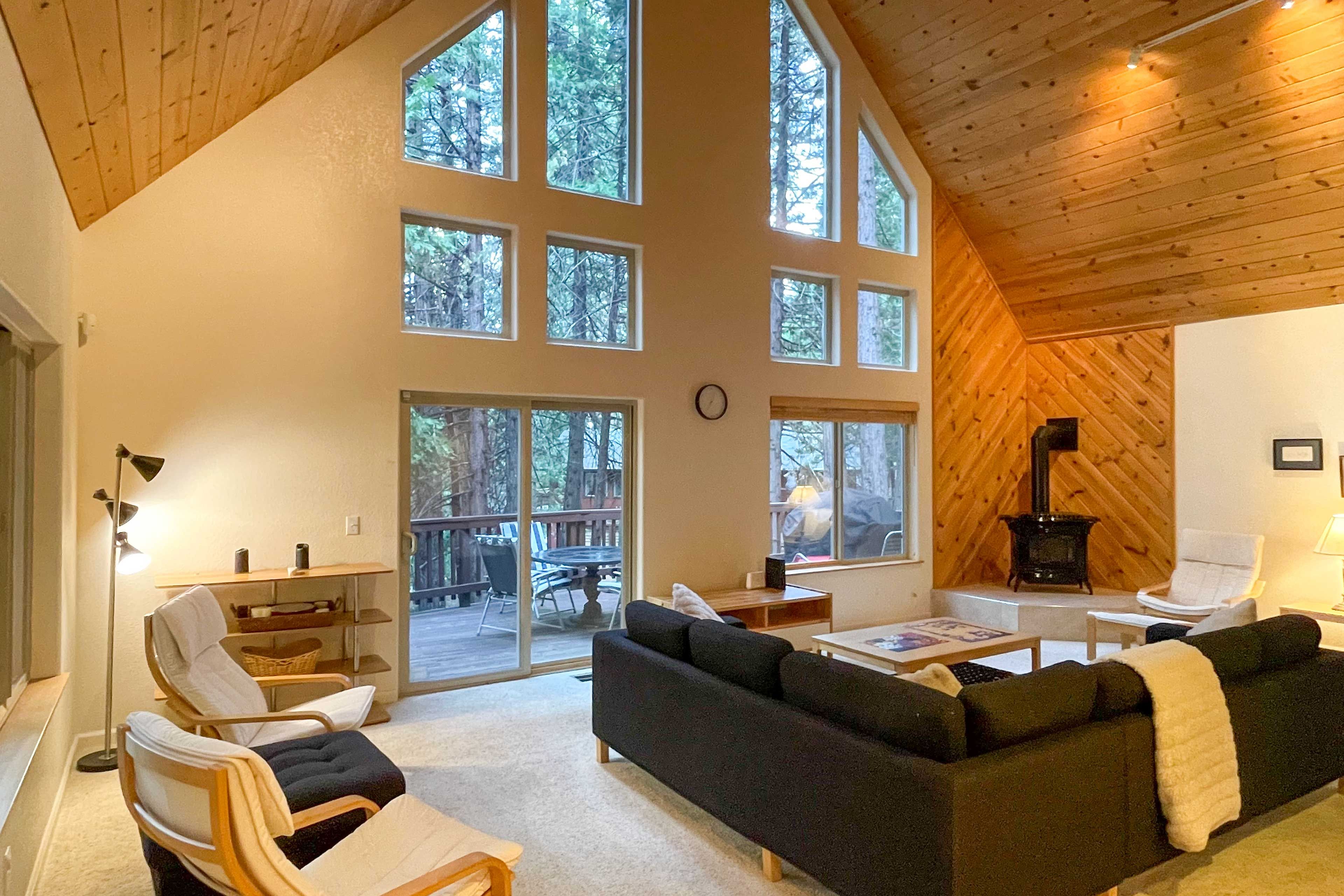 Living Room | 1st Floor | Free WiFi | Central Heating