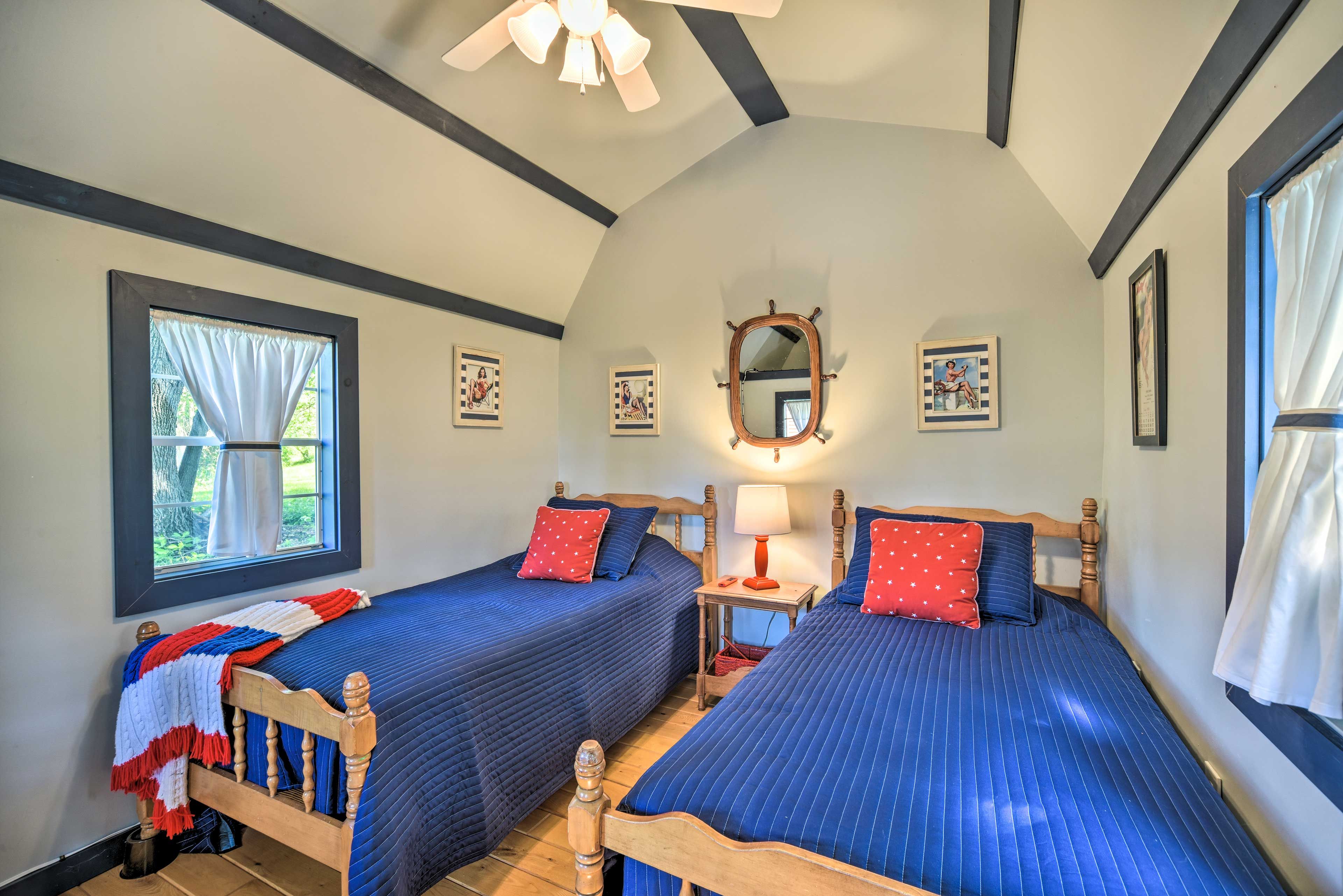 Bedroom 4 (Bunkhouse 2) | 2 Twin Beds