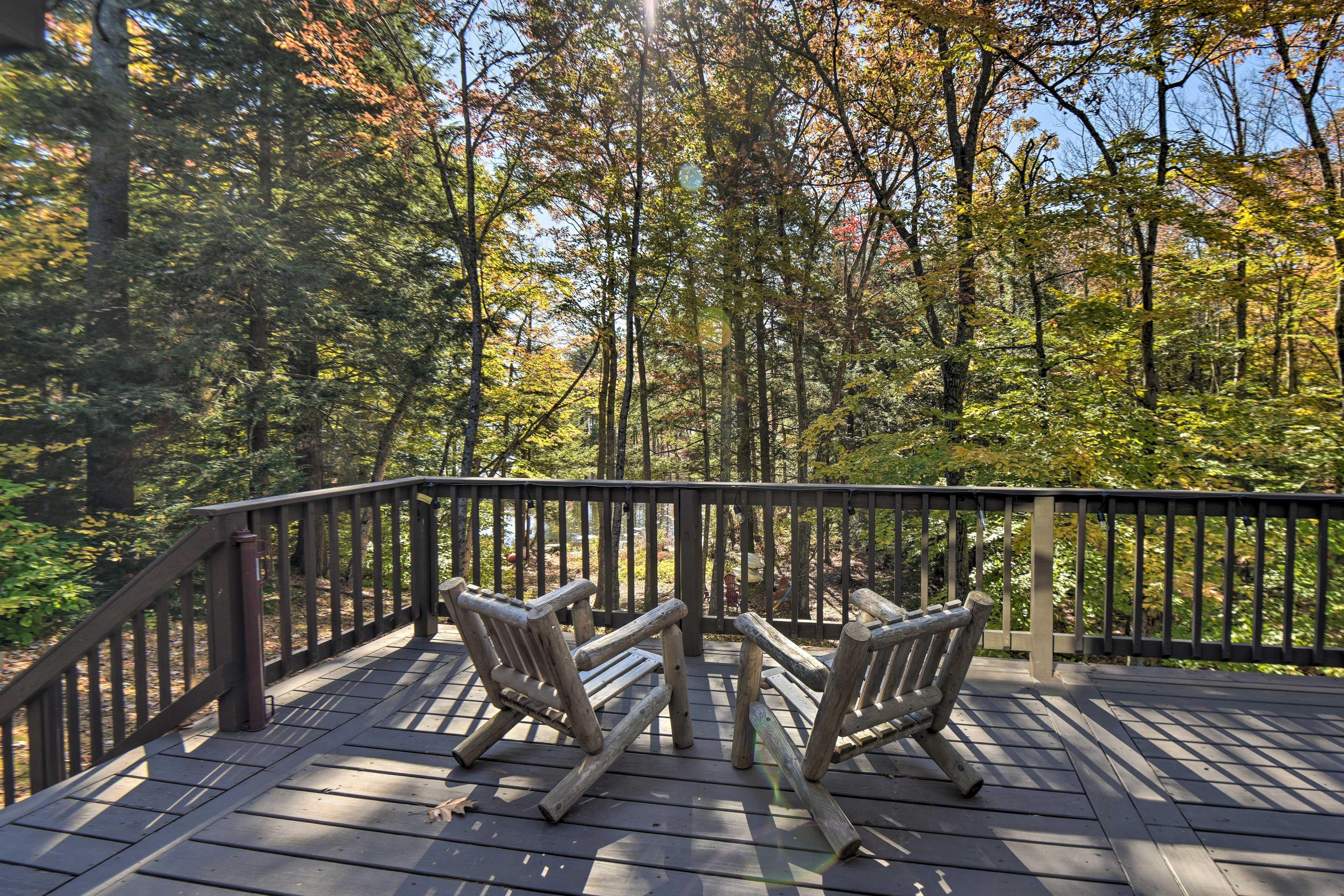 Furnished Deck in Fall