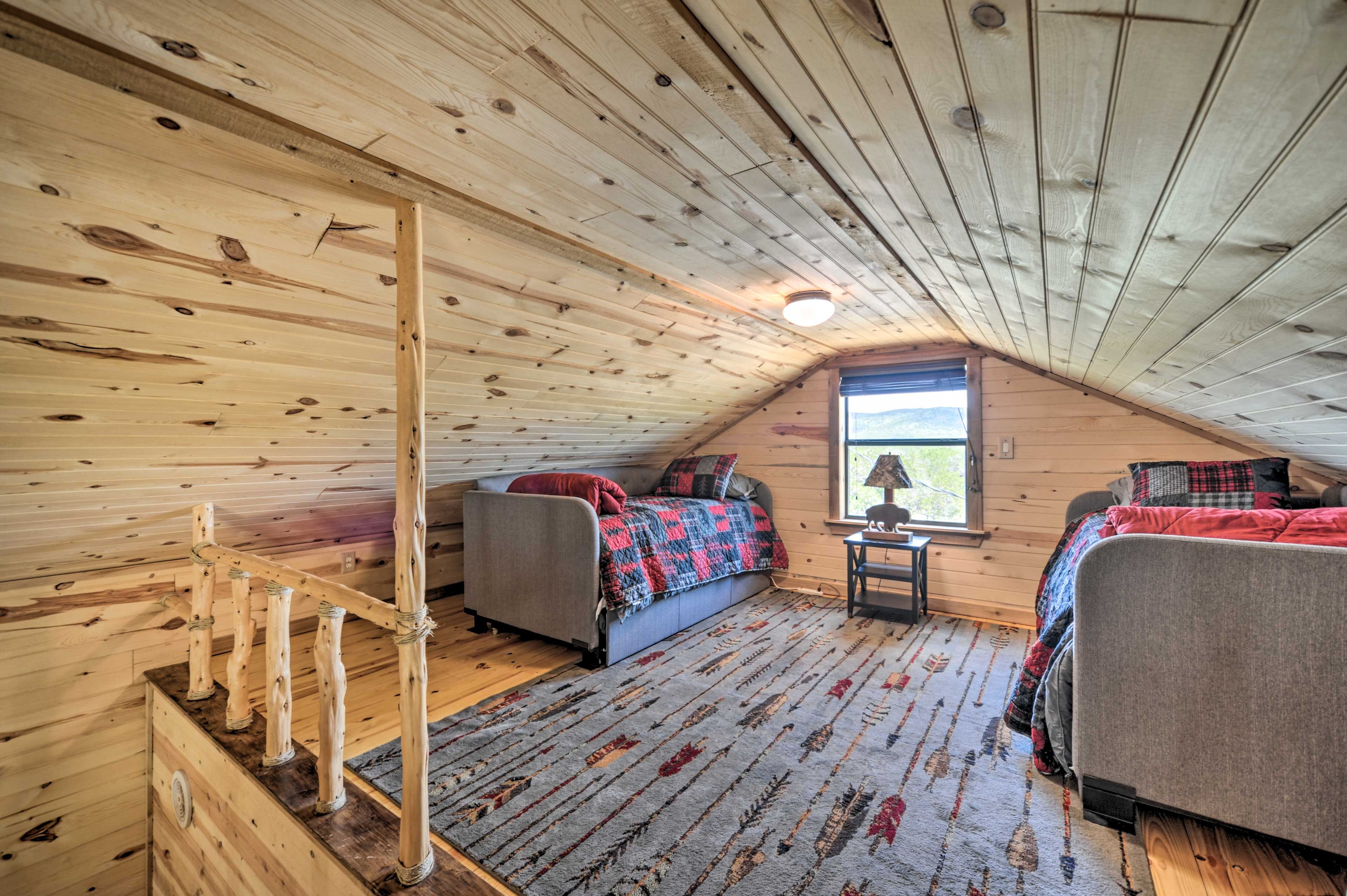 Loft | Cabin 1 | Upper Level | 2 Twin Daybeds w/ Twin Trundle Beds