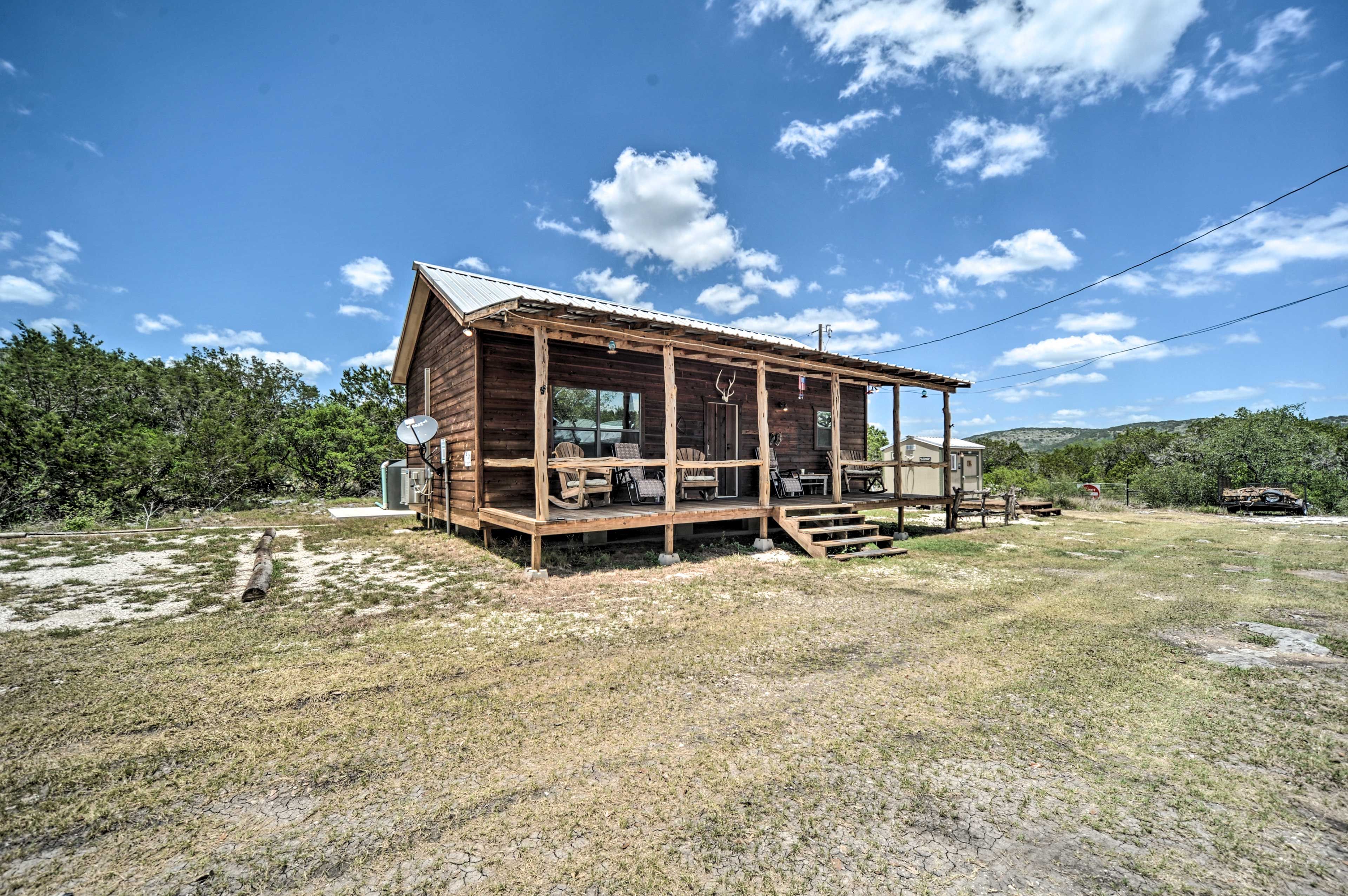 Sabinal Vacation Rental | 1,700 Sq Ft | 2BR | 2BA | Stairs Required