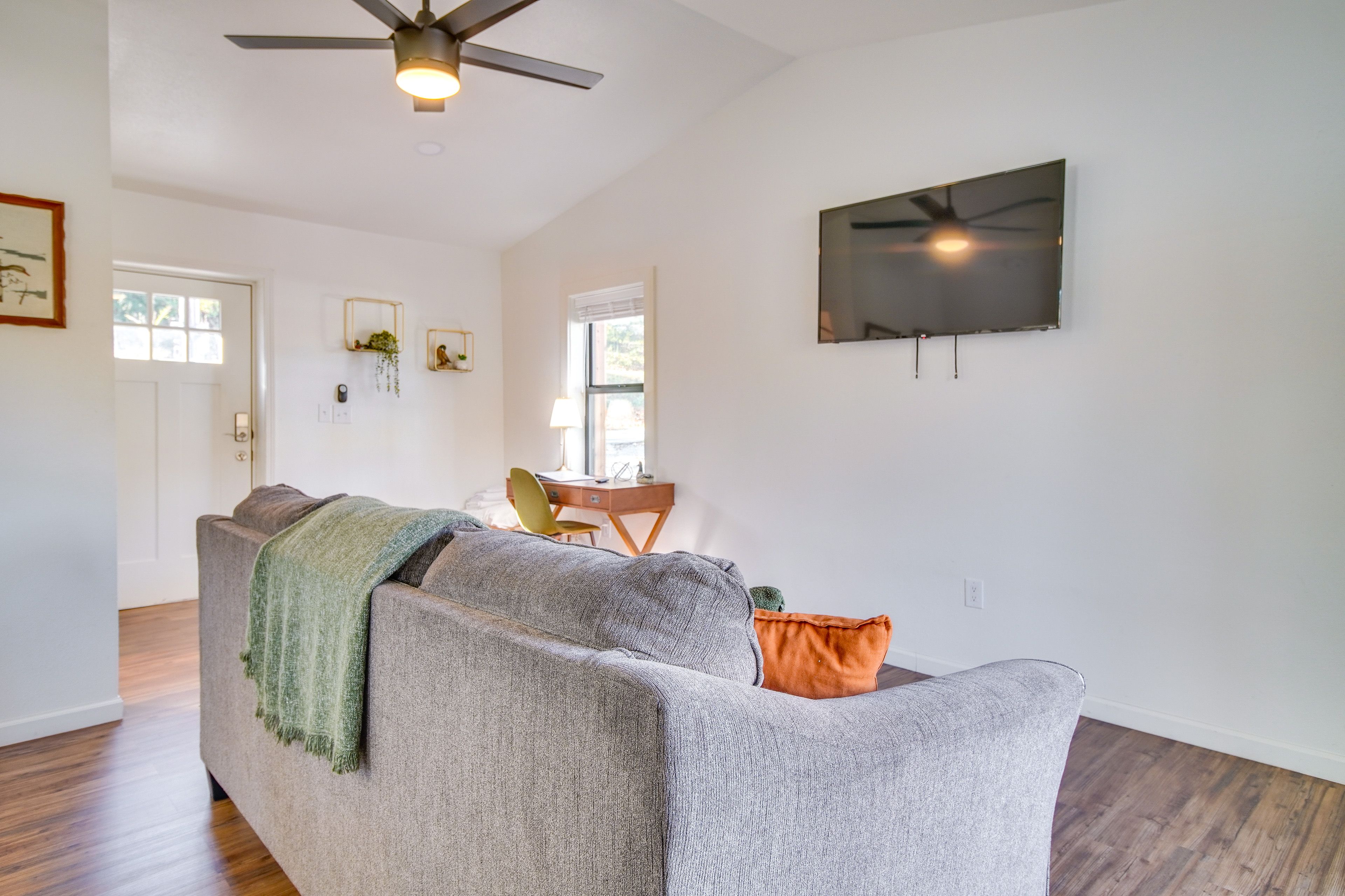 Living Area | Sleeper Sofa | Central A/C & Heat | Free WiFi | Board Games