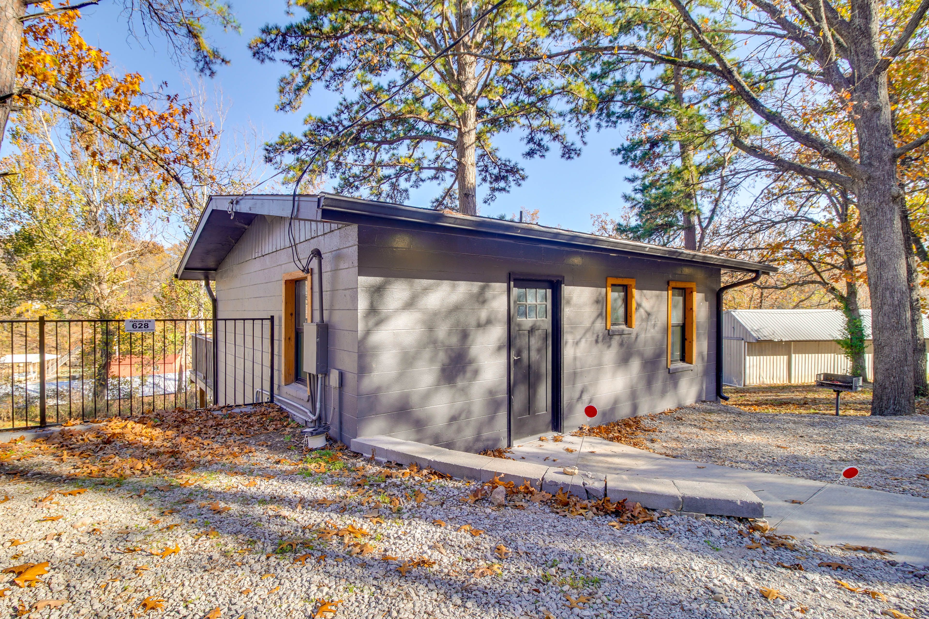 Parking | Driveway (2 Vehicles) | Trailers Allowed | Free Street Parking