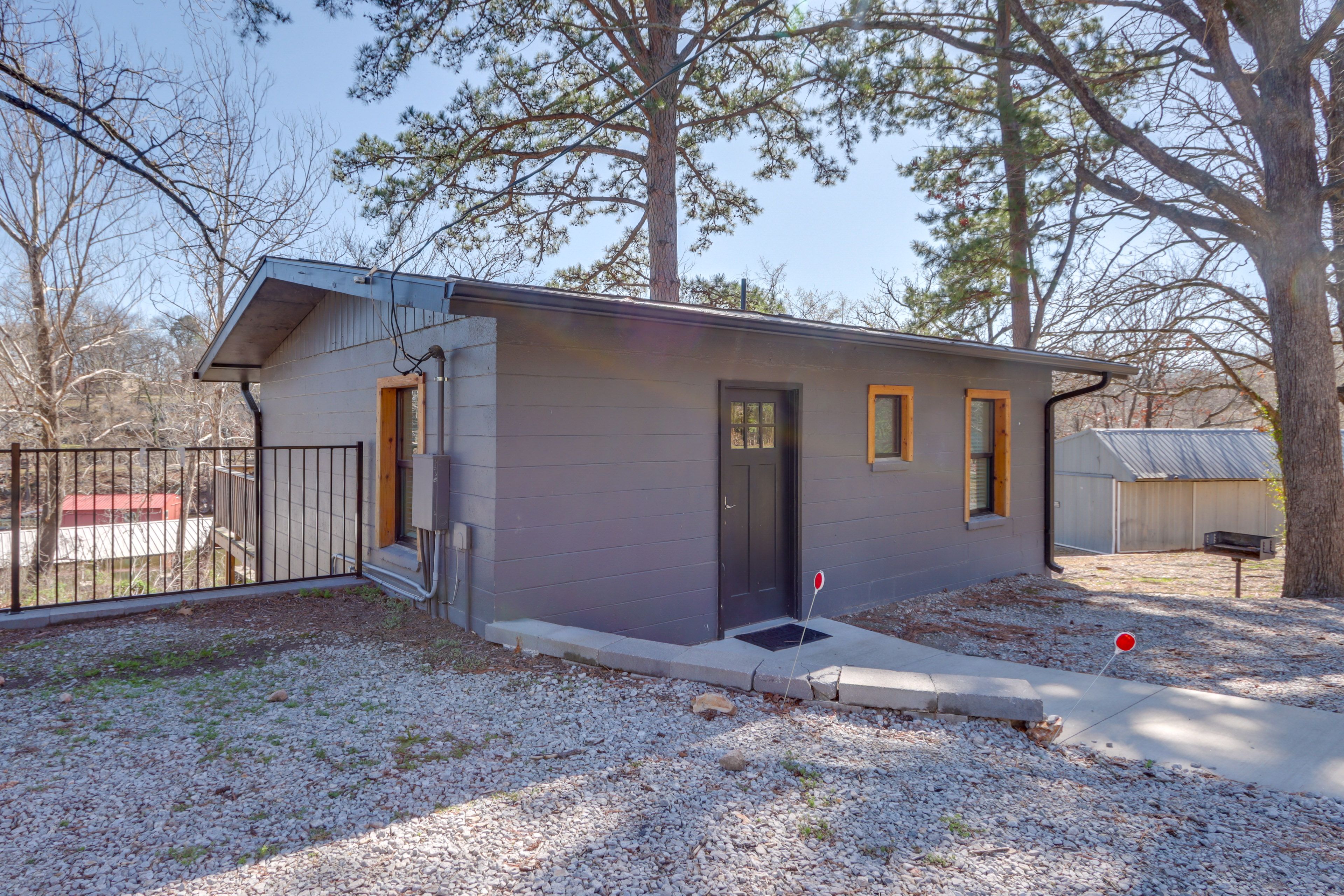 Parking | Driveway (2 Vehicles) | Trailers Allowed | Free Street Parking