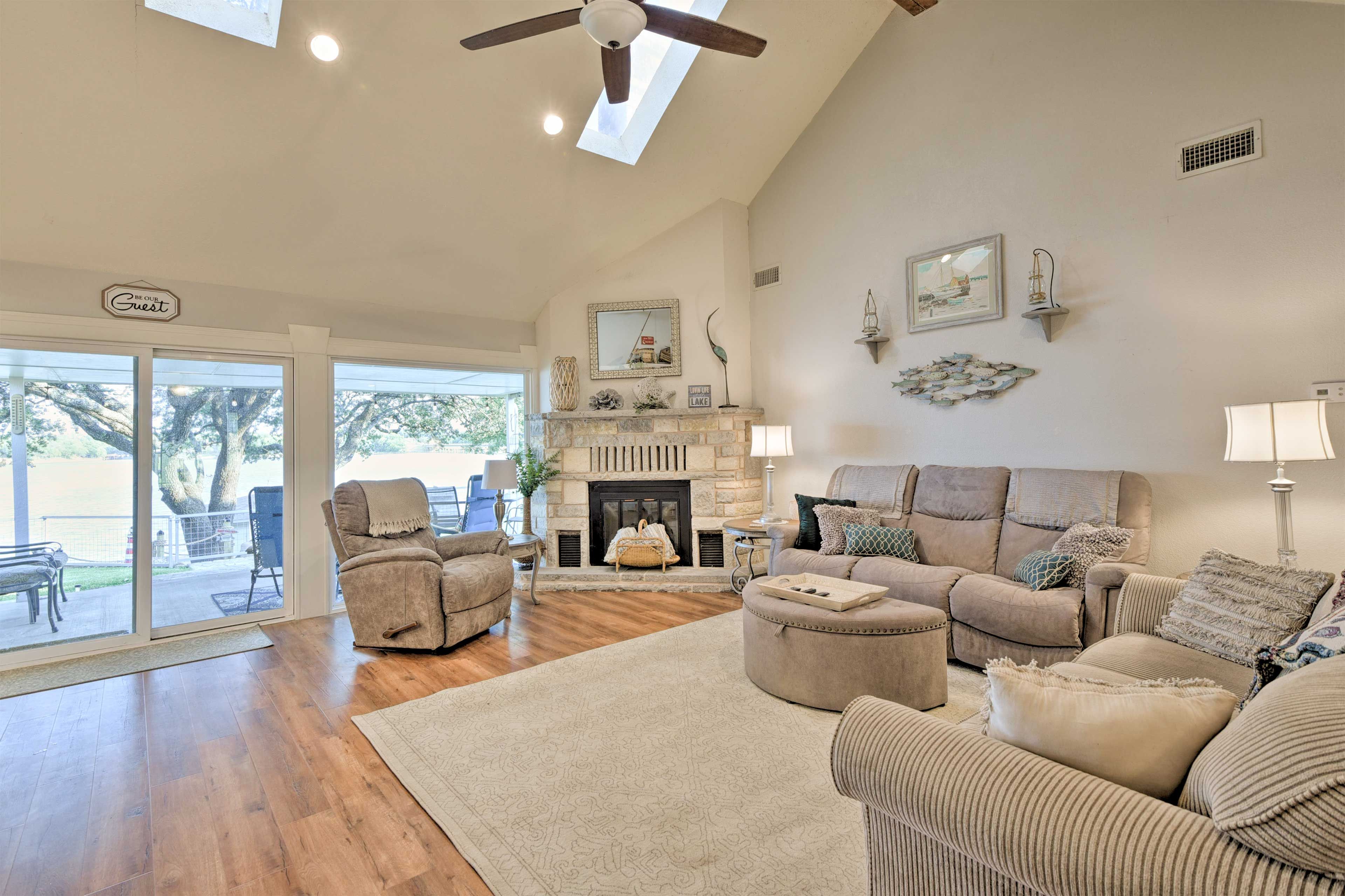 Granbury Vacation Rental | 2BR | 2BA | 1,800 Sq Ft | Step-Free Access
