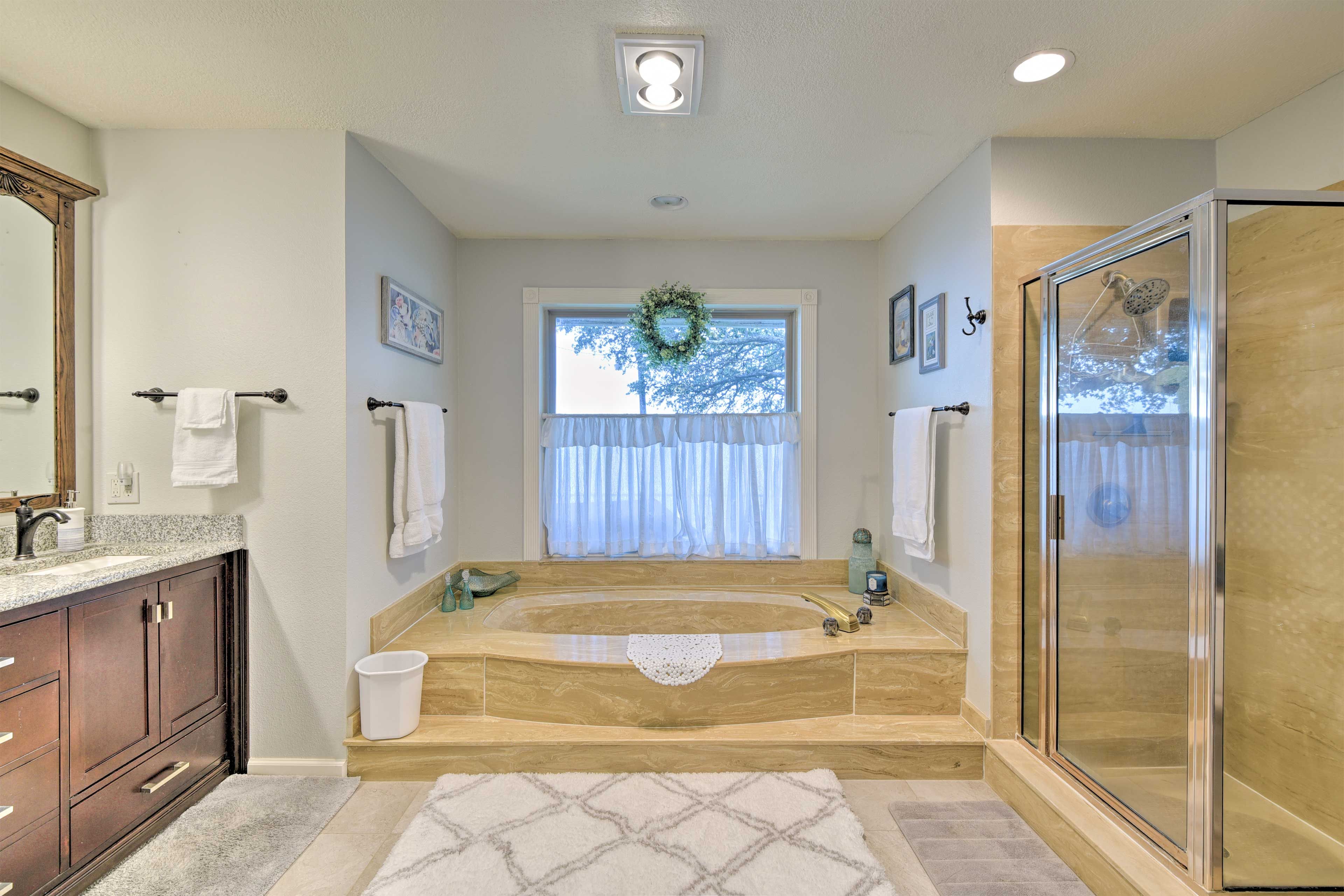 En-Suite Bathroom