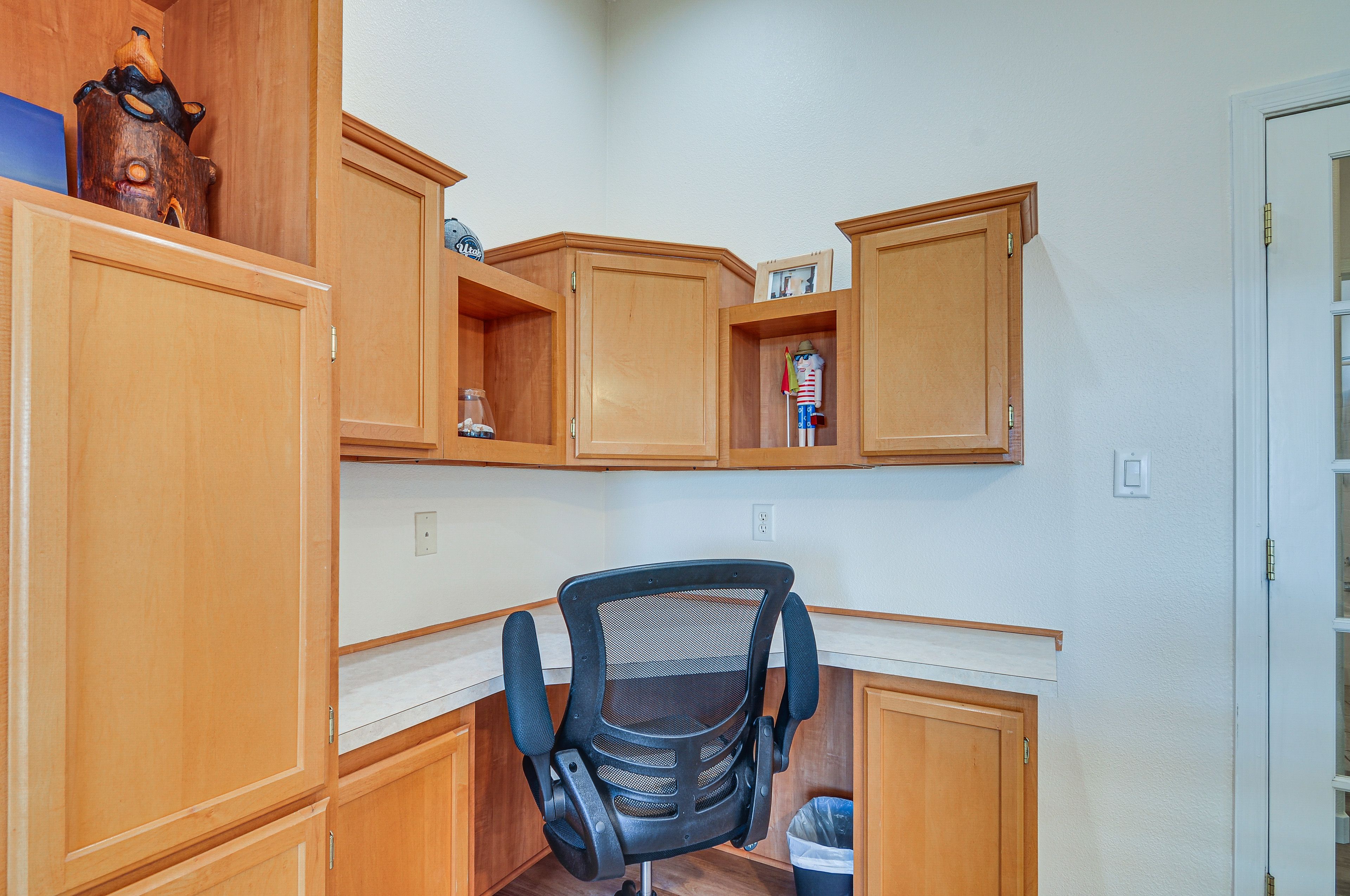 Laptop-Friendly Workstation