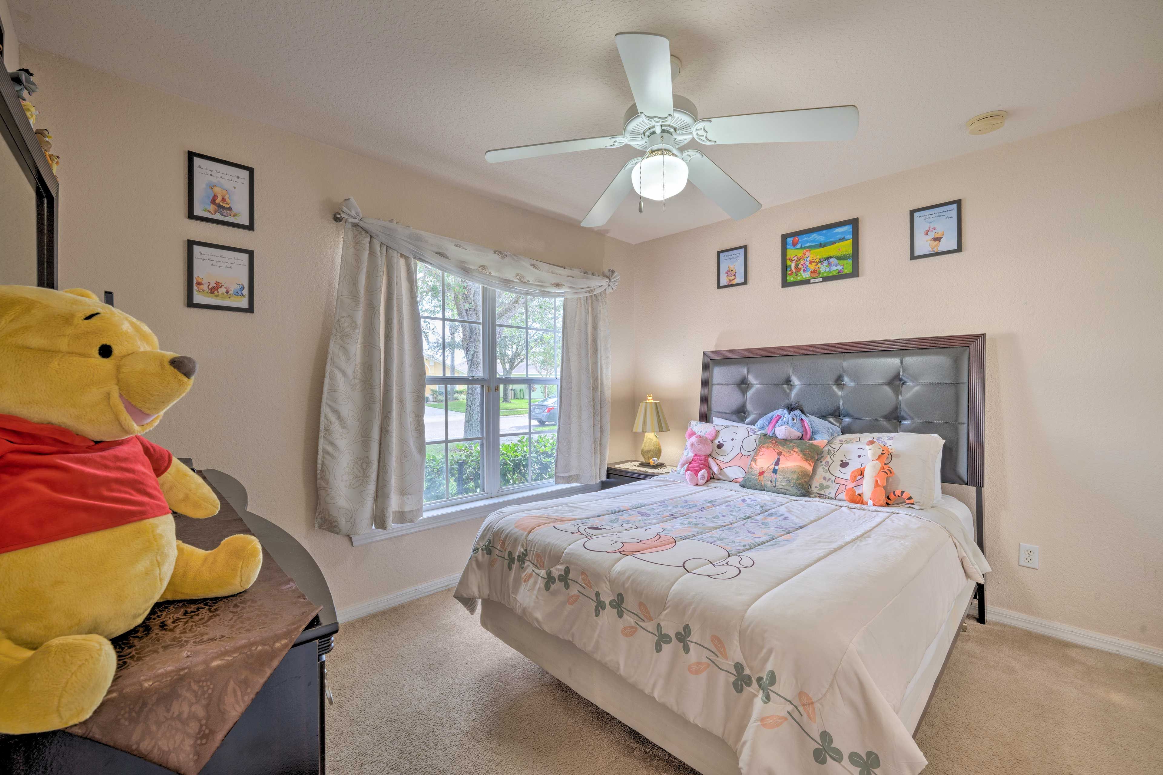 Bedroom 3 | Queen Bed