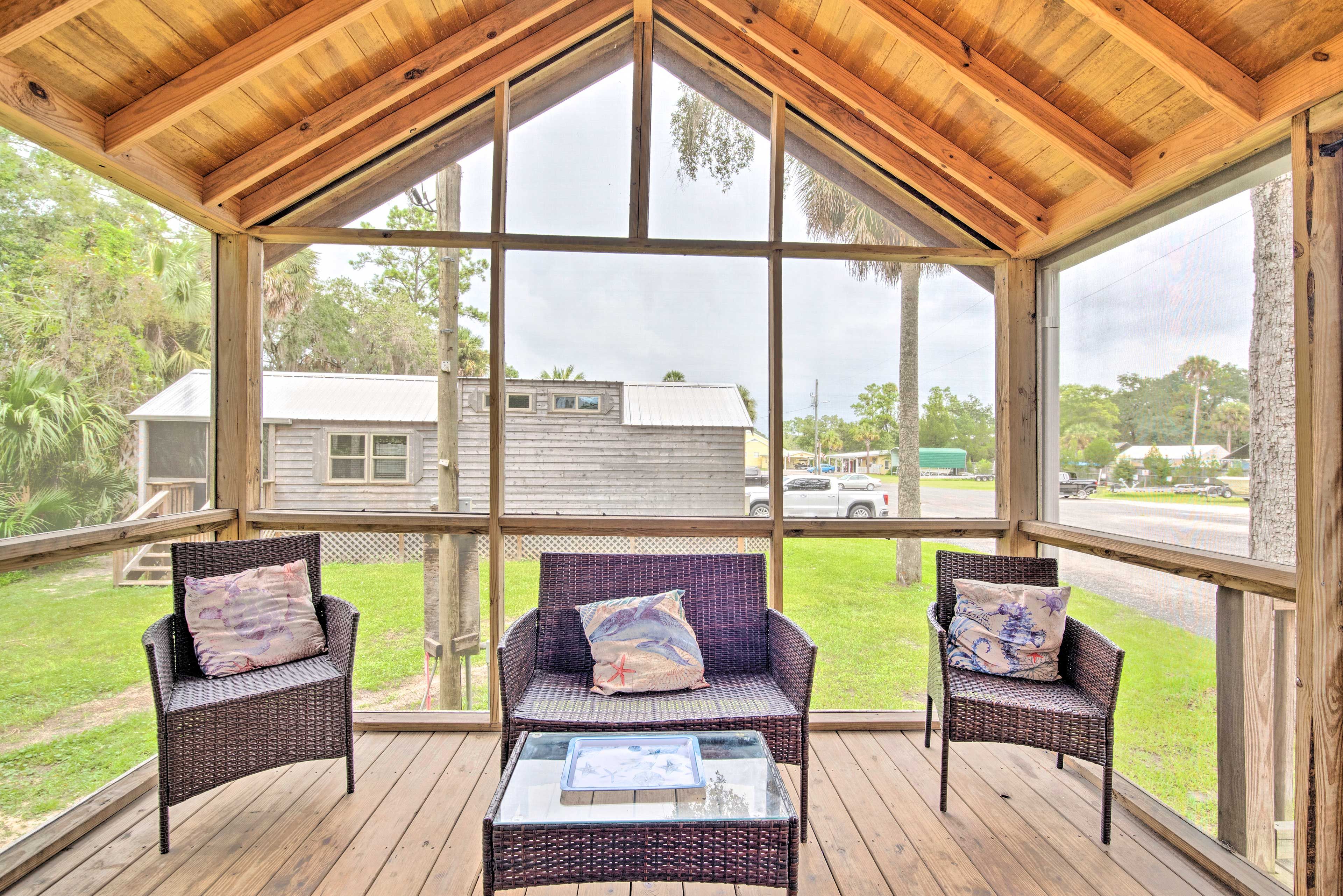 Screened-In Porch