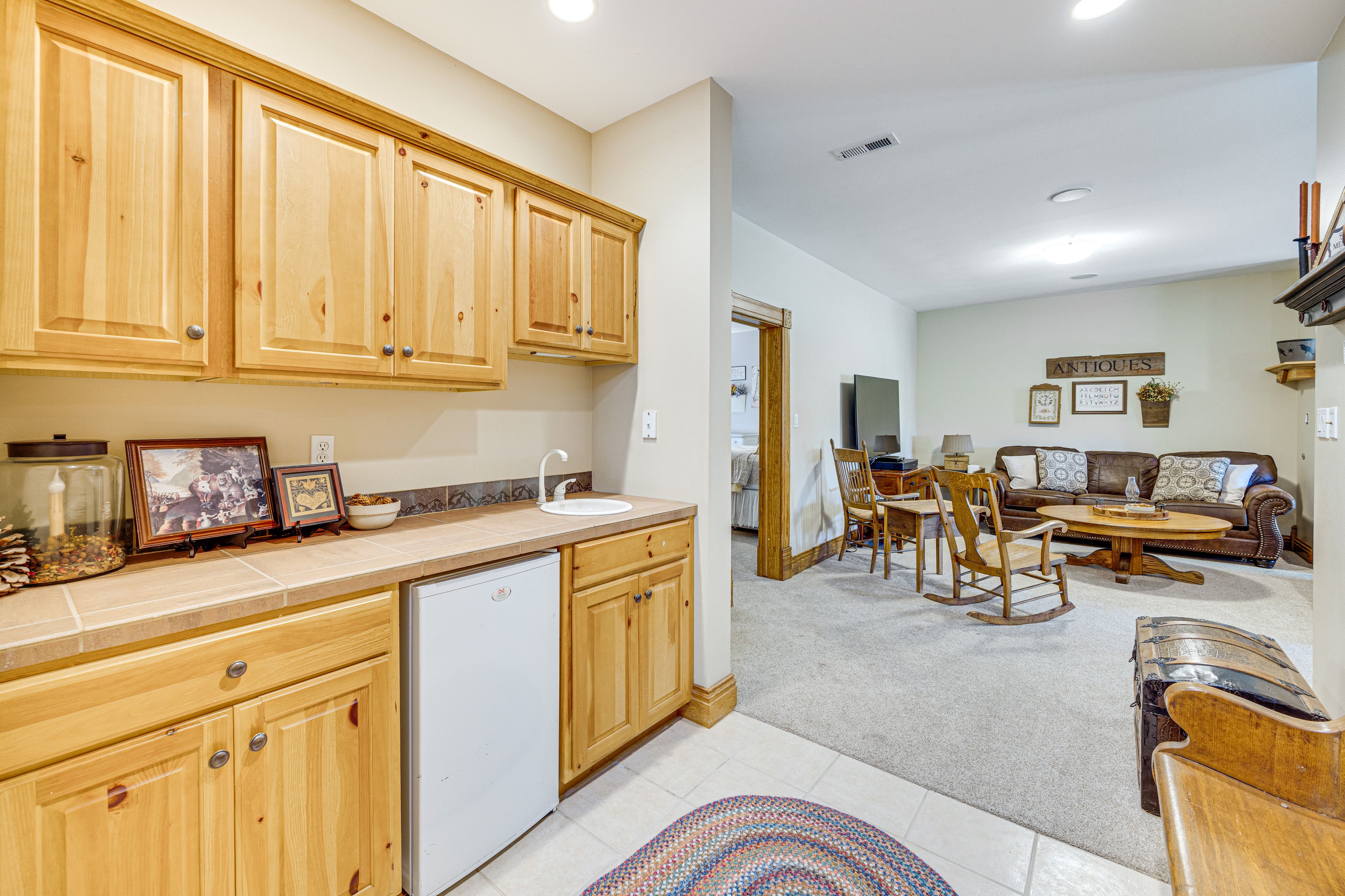 Living Room 2 | Queen Sleeper Sofa | Smart TV | Basement