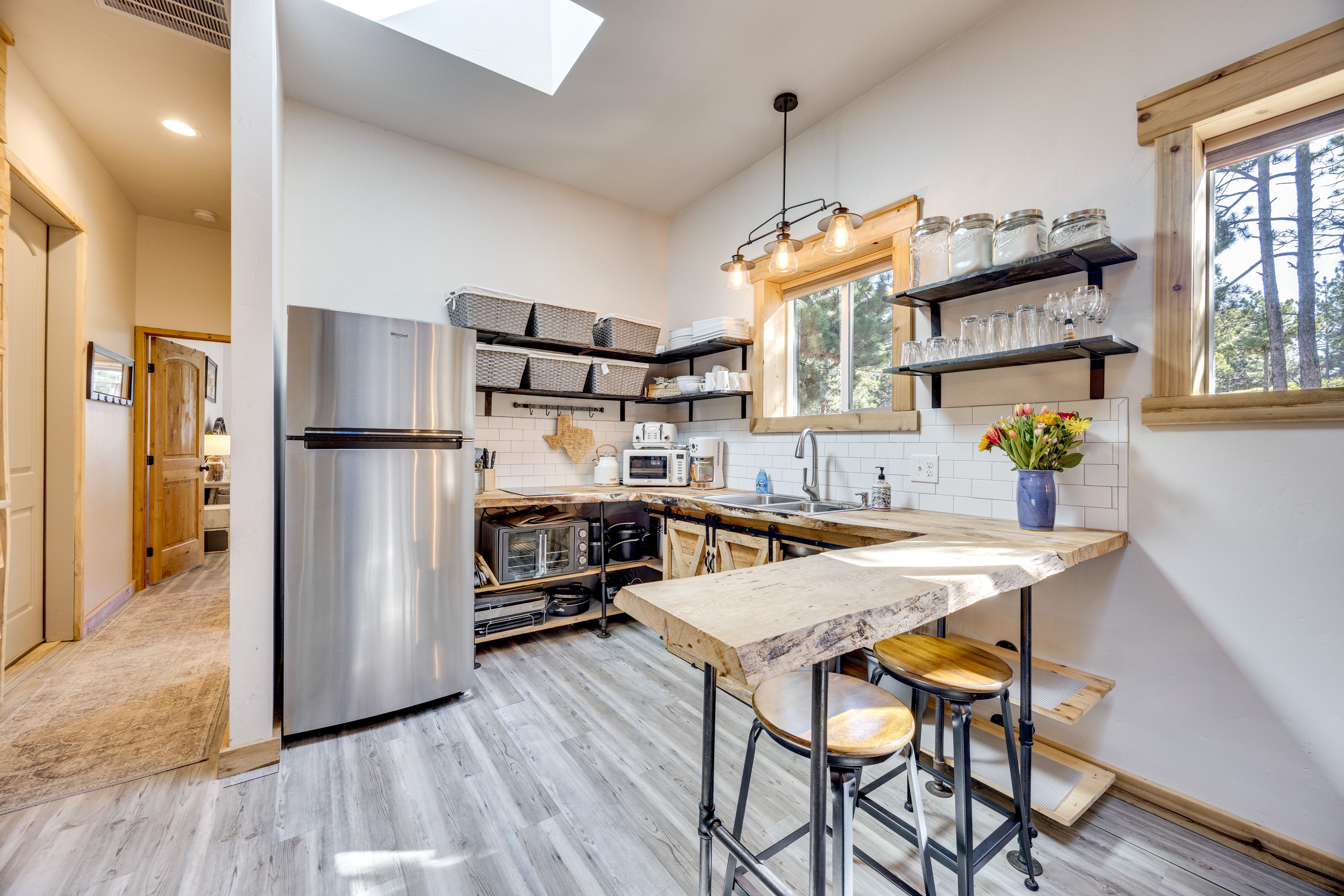 Kitchen | Toaster Oven | Microwave | Drip Coffee Pot