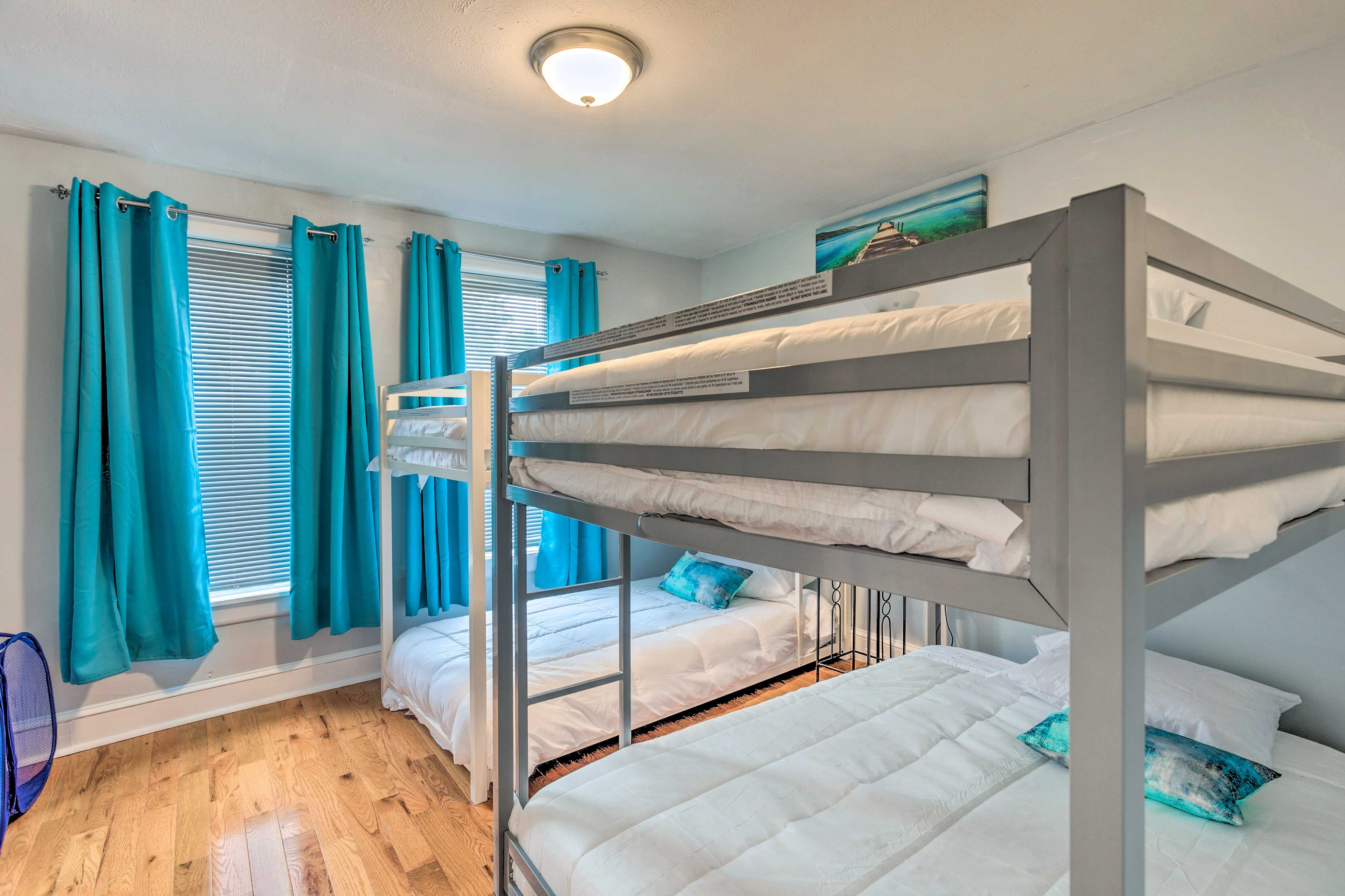 Bedroom 3 | 2 Twin/Full Bunk Beds | Main Floor