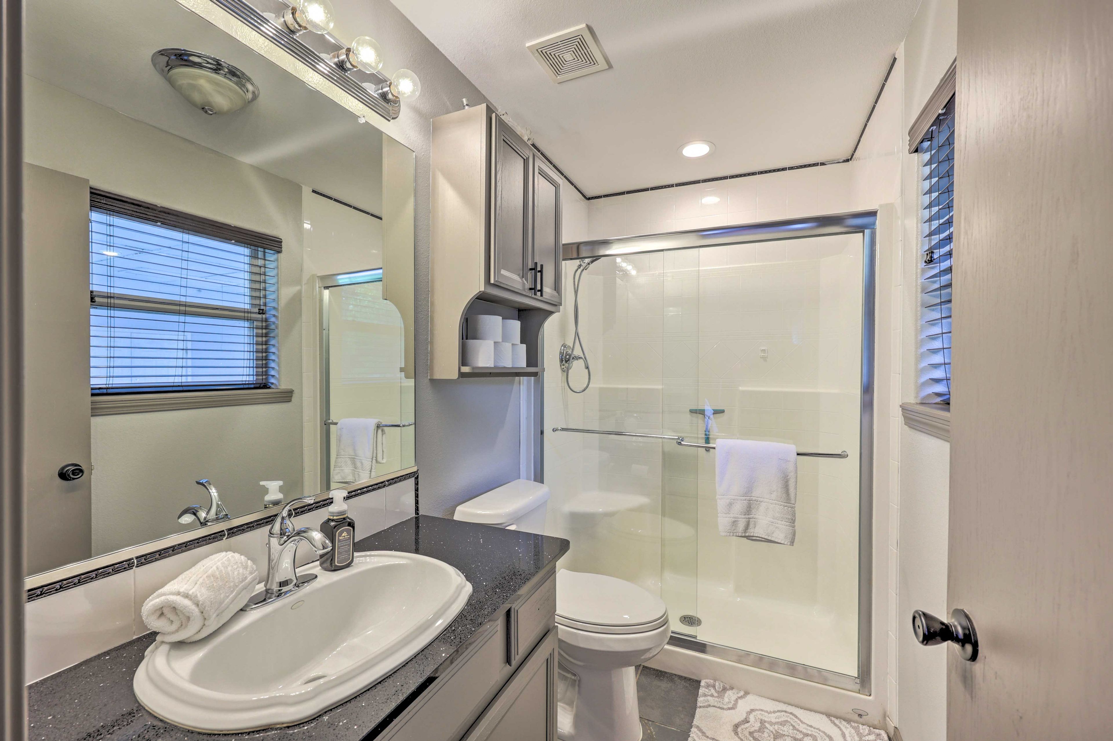 En-Suite Bathroom | Complimentary Toiletries