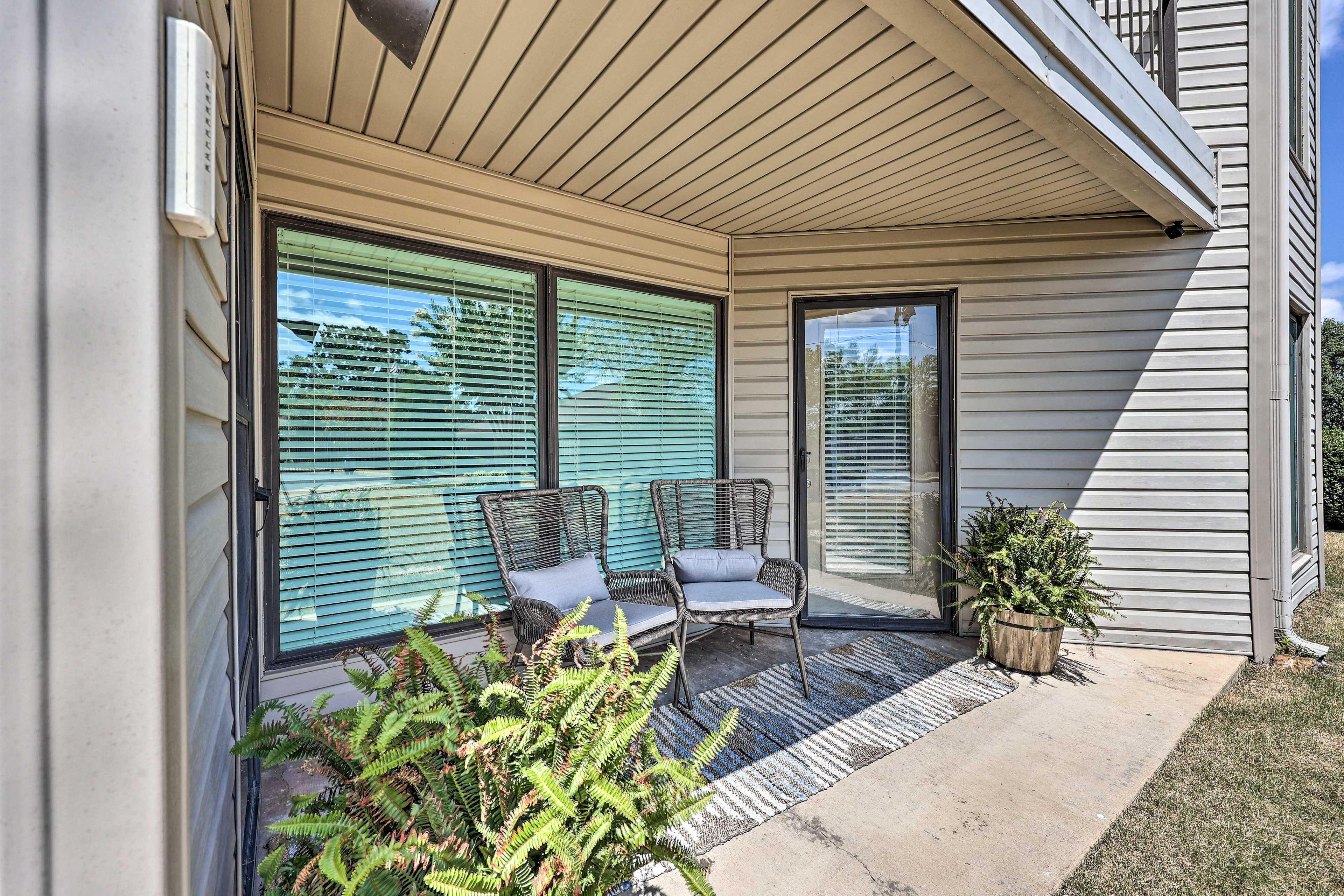 Covered Patio | Outdoor Seating Areas
