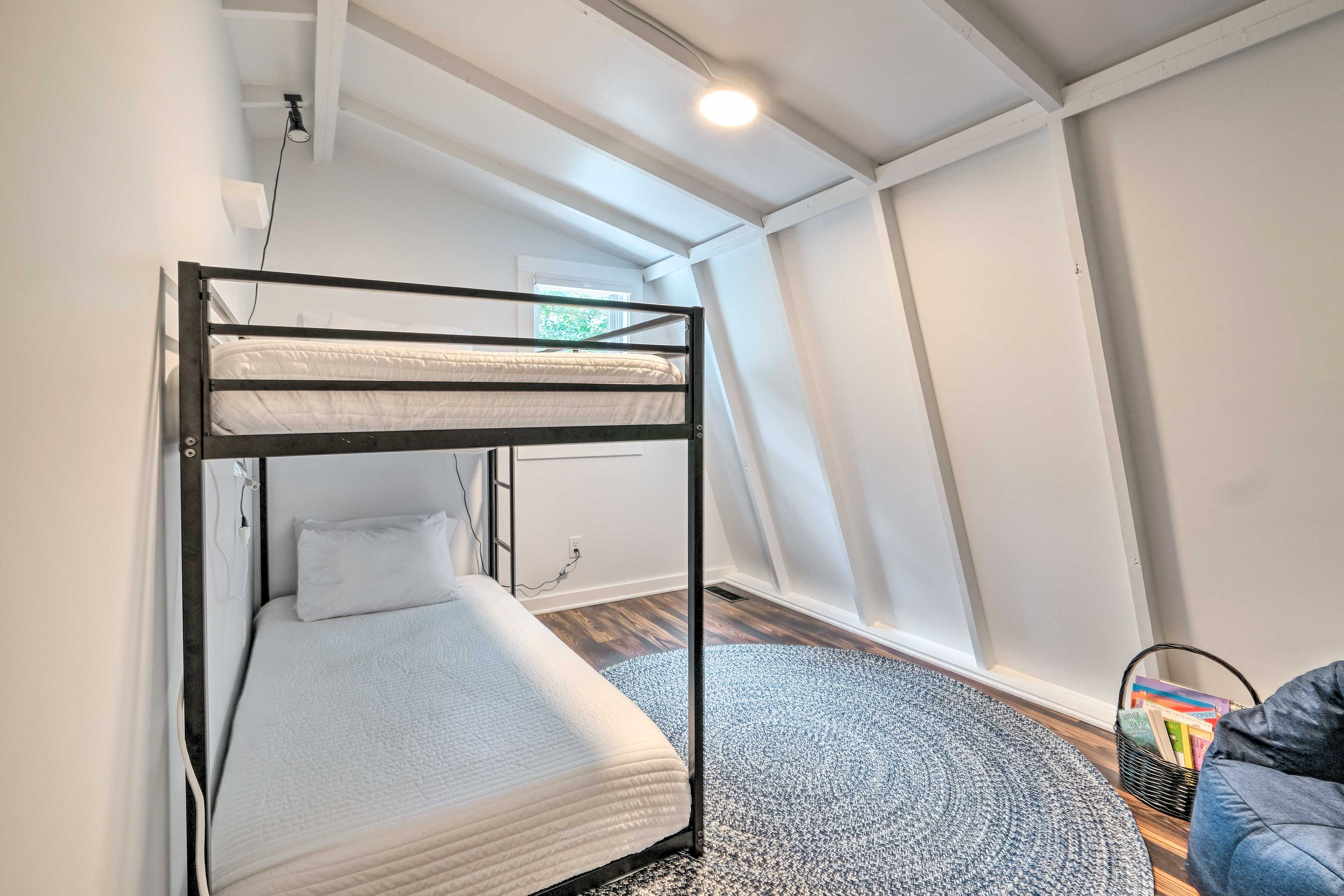 Bedroom 2 | Twin Bunk Bed