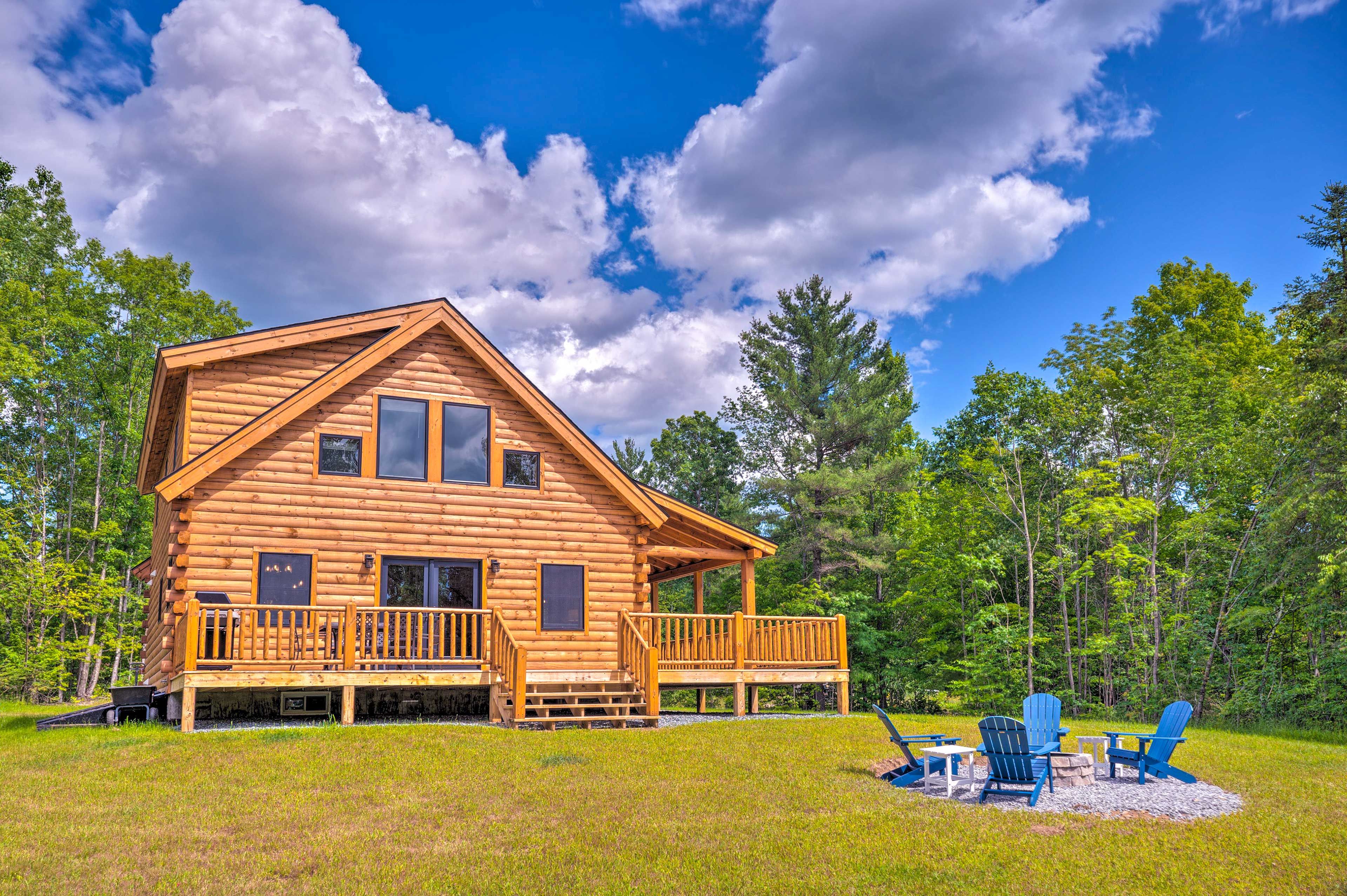 North Haverhill Vacation Rental | 3BR | 2.5BA | 1,600 Sq Ft | Stairs Required