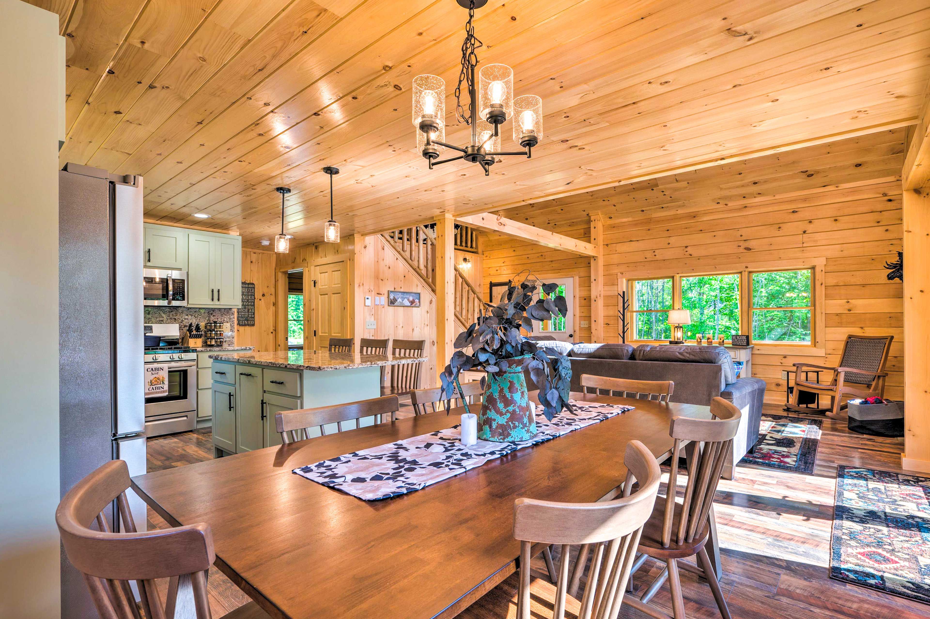 Dining Area | Dishware/Flatware | Trash Bags/Paper Towels