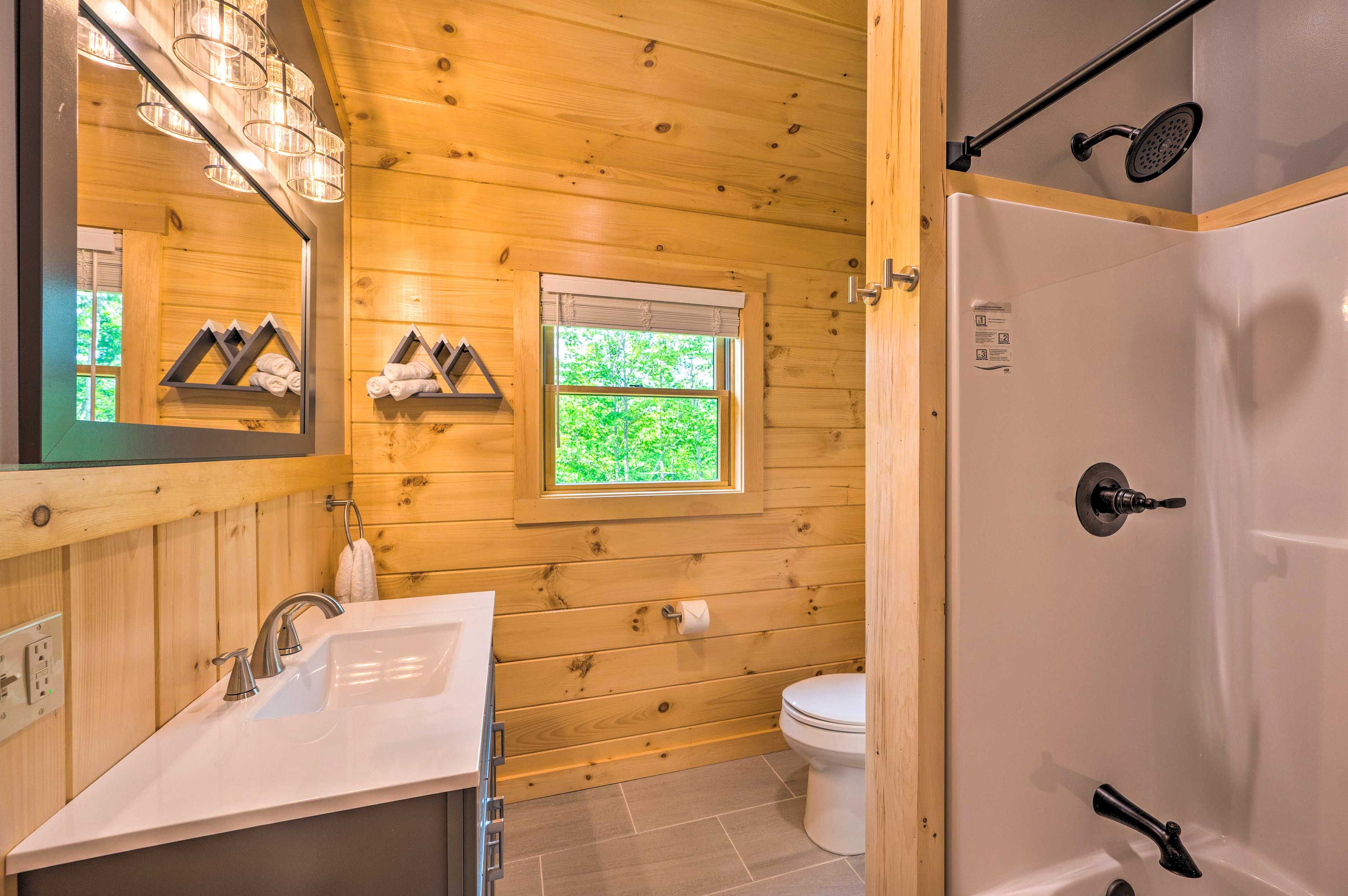 Full Bathroom | 2nd Floor | Hair Dryer