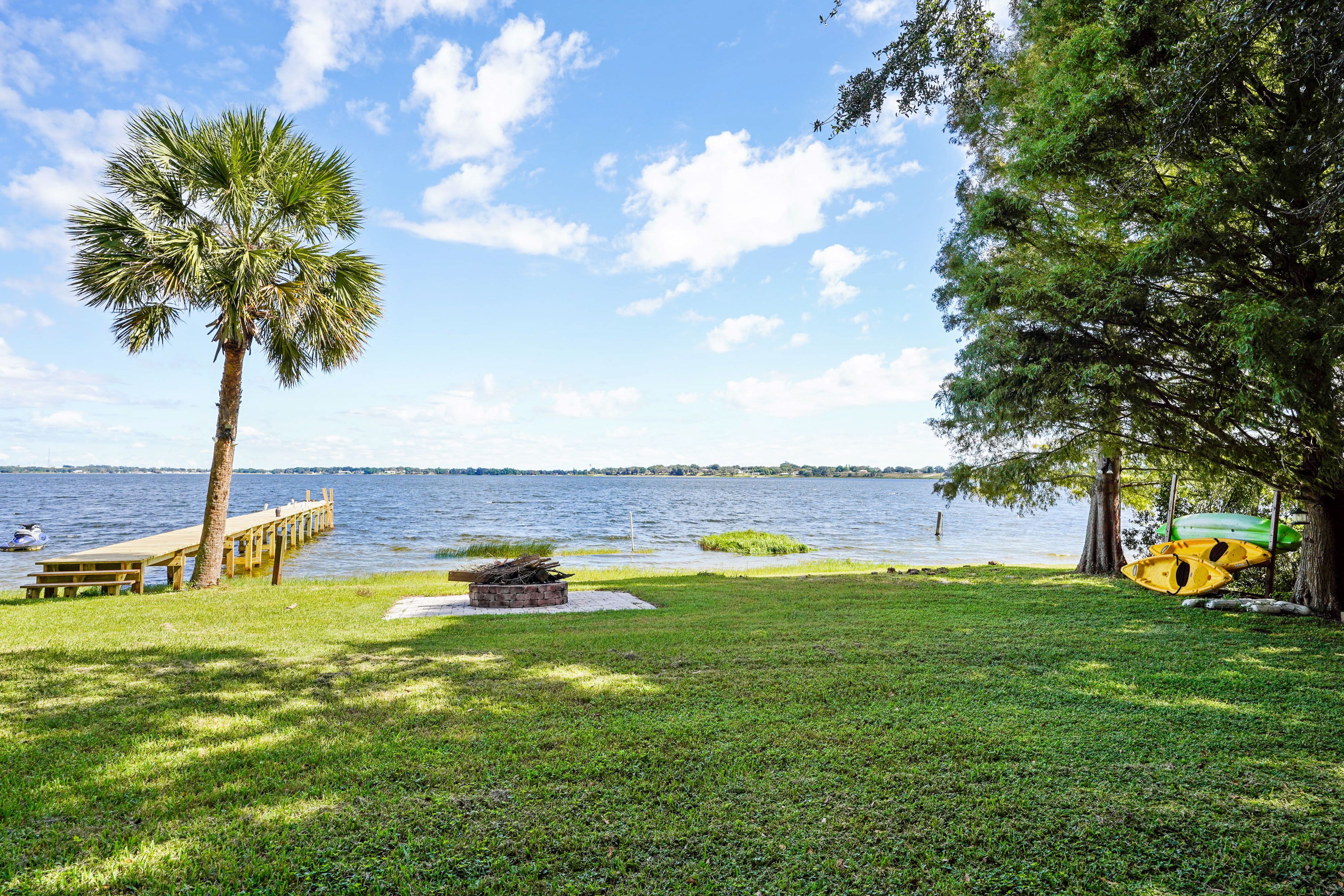 Shared Yard | Fire Pit | Lake Access
