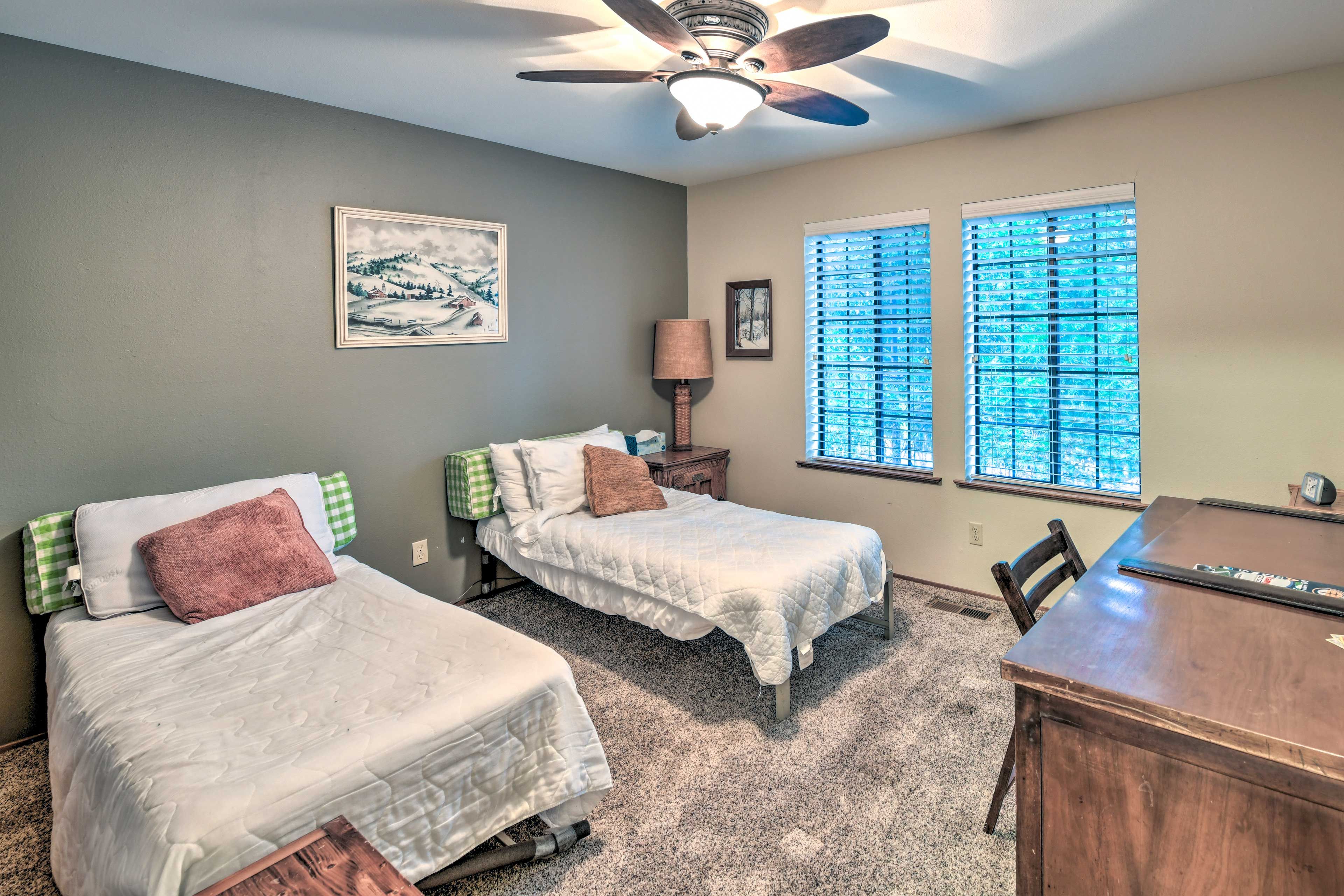 Bedroom 3 | 2 Twin Beds | 1st Floor | Desk