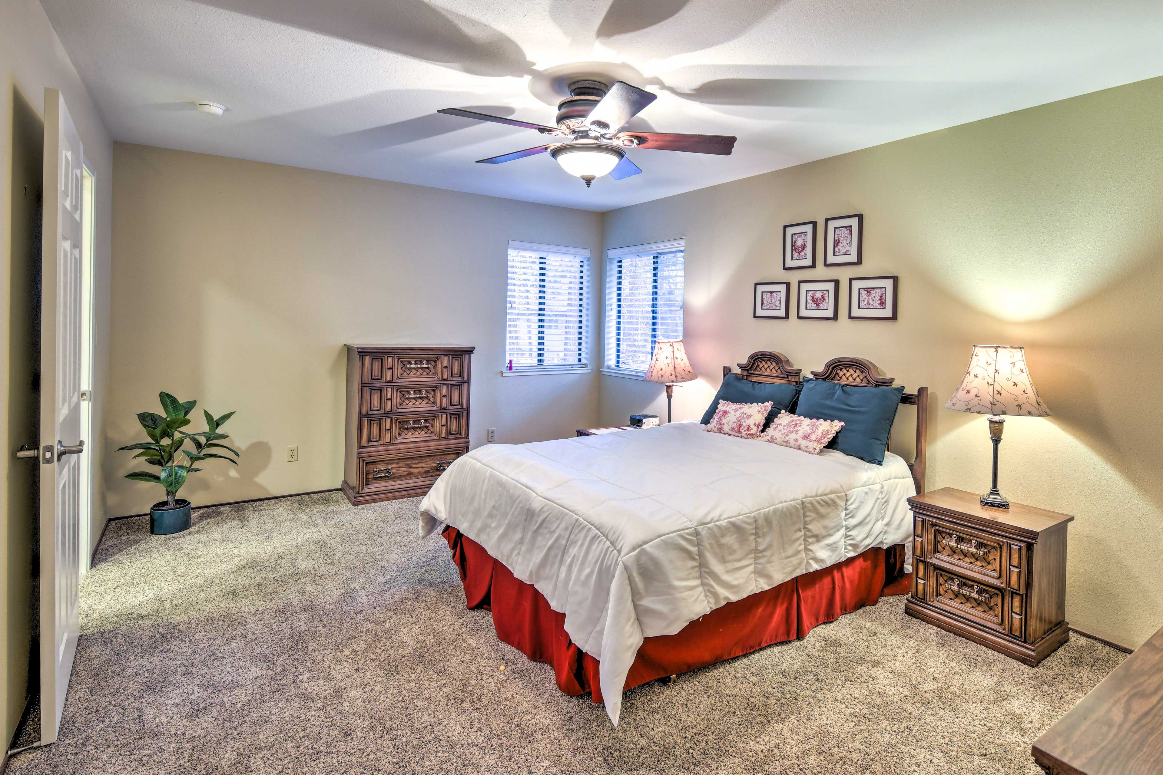 Bedroom 1 | Queen Bed | 1st Floor | Linens Provided | En-Suite Bathroom