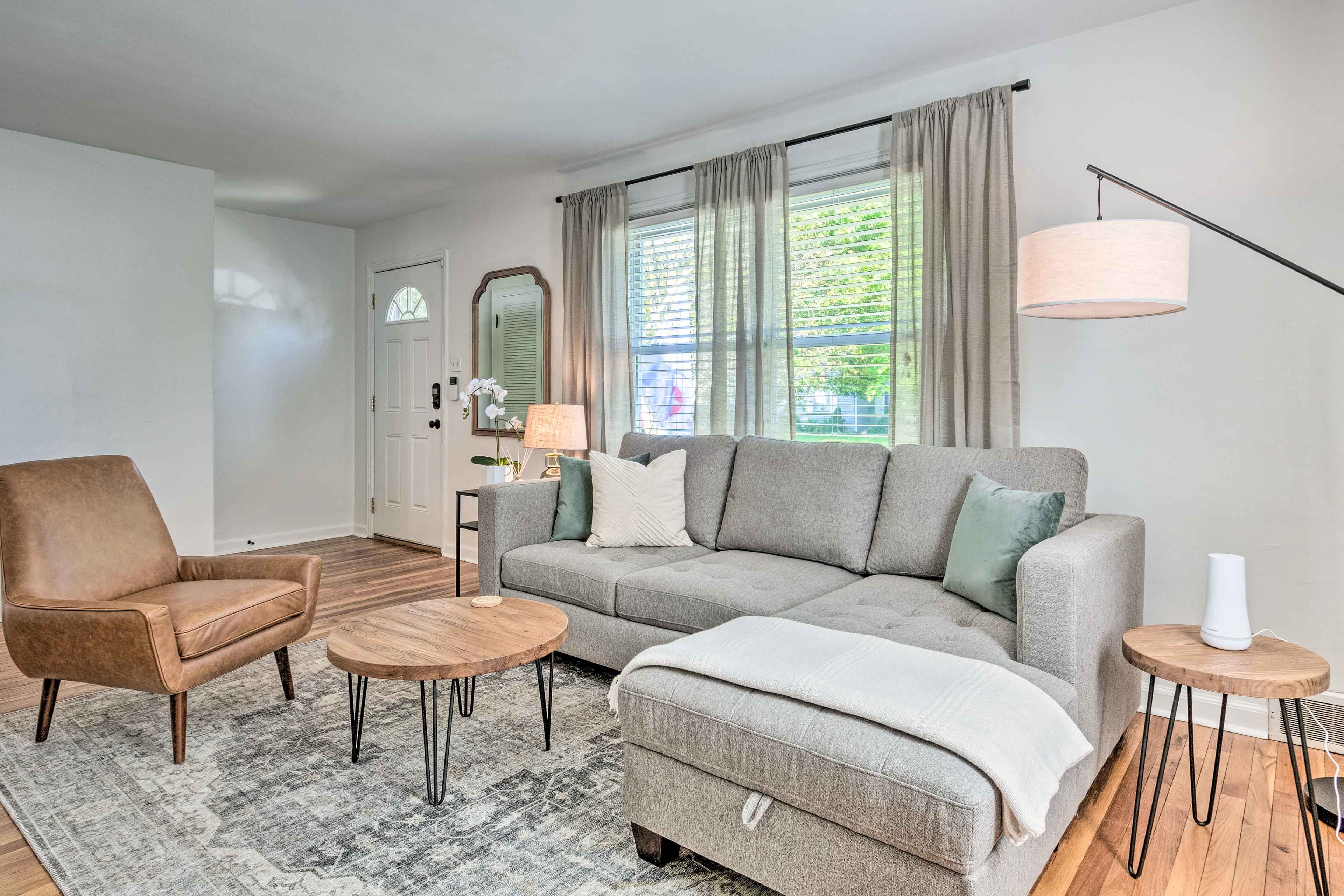 Living Room | Smart TV