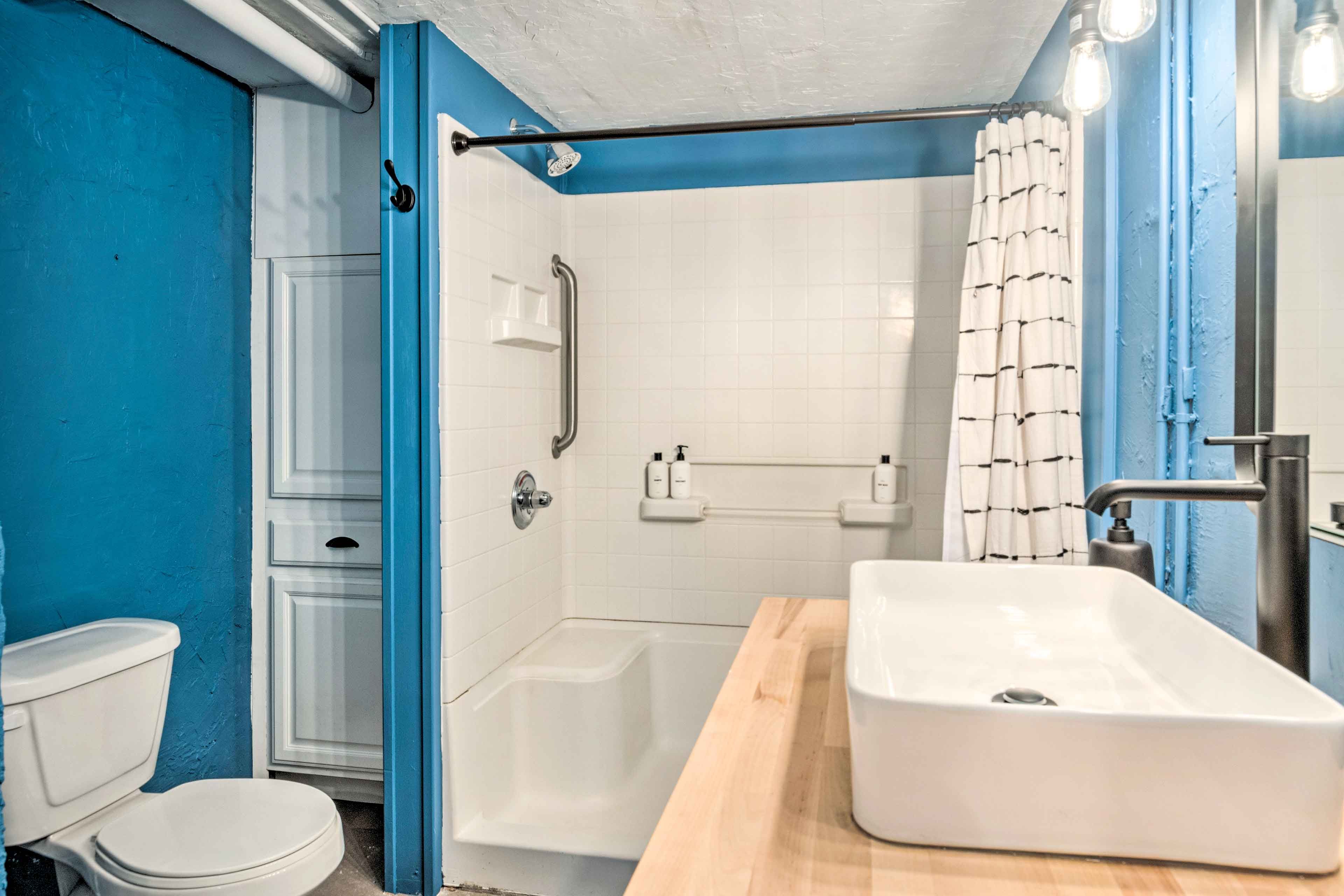 Full Bathroom
