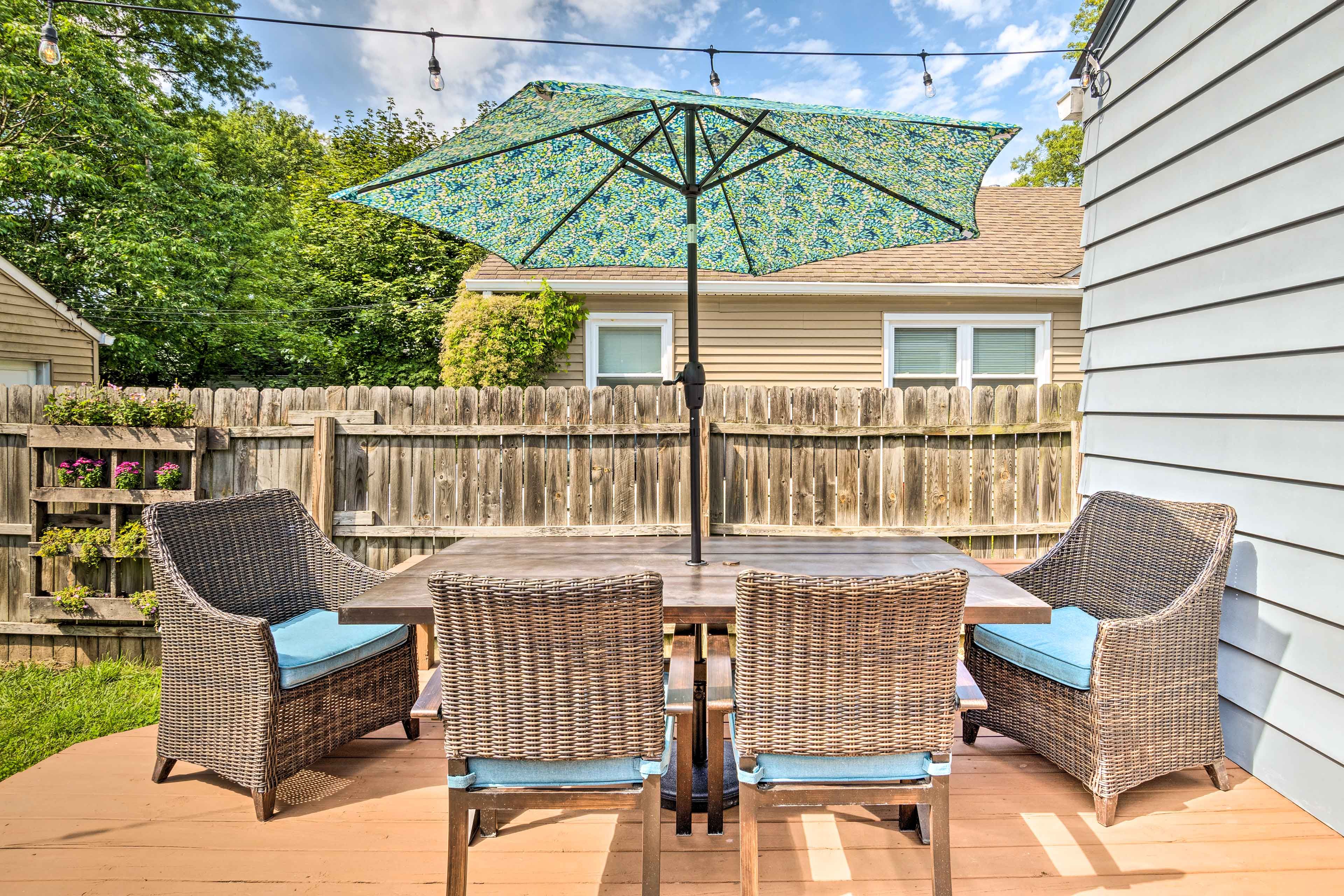 Back Deck | Family Friendly | ~7 Mi to Downtown